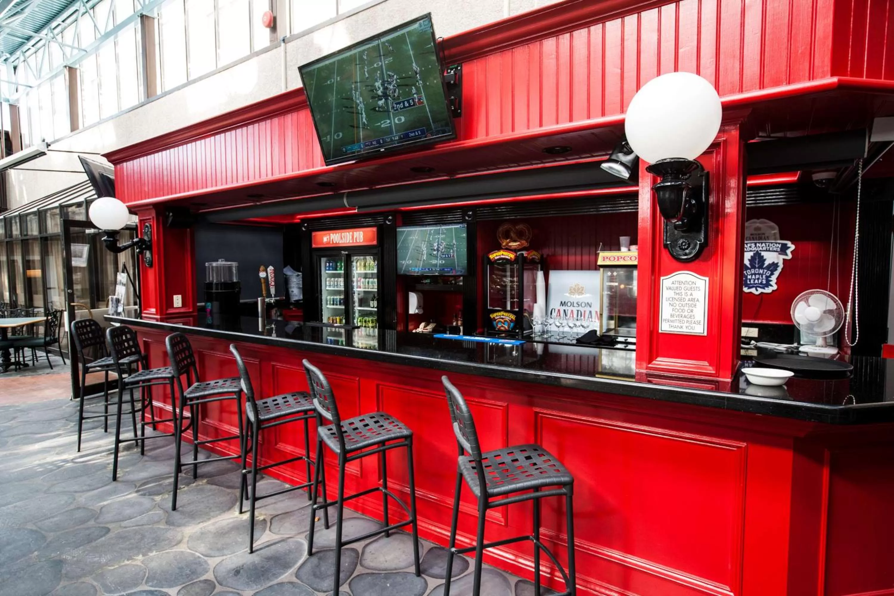 Lounge or bar in Best Western Plus Cairn Croft Hotel