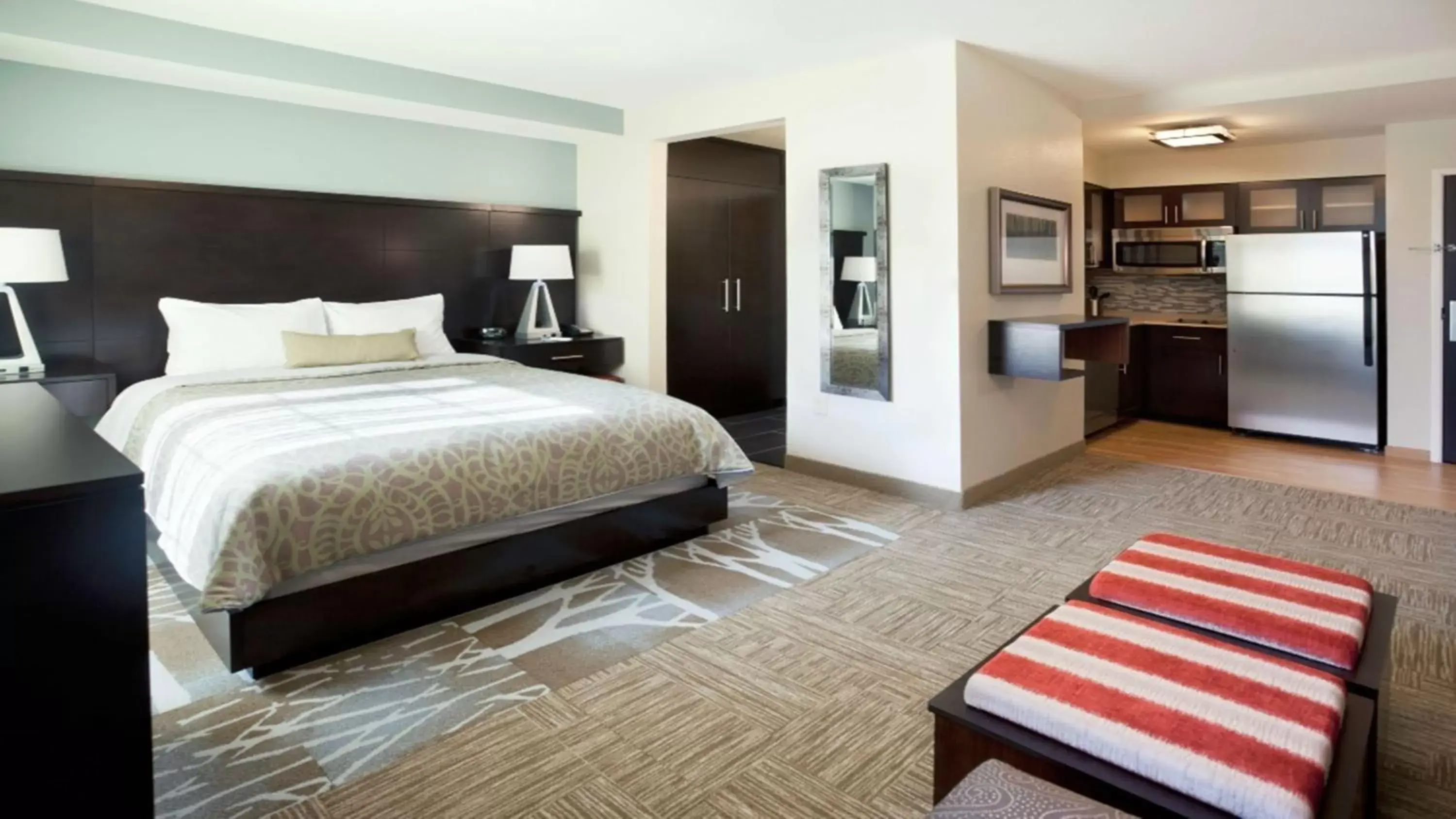 Bed in Staybridge Suites Auburn Hills, an IHG Hotel