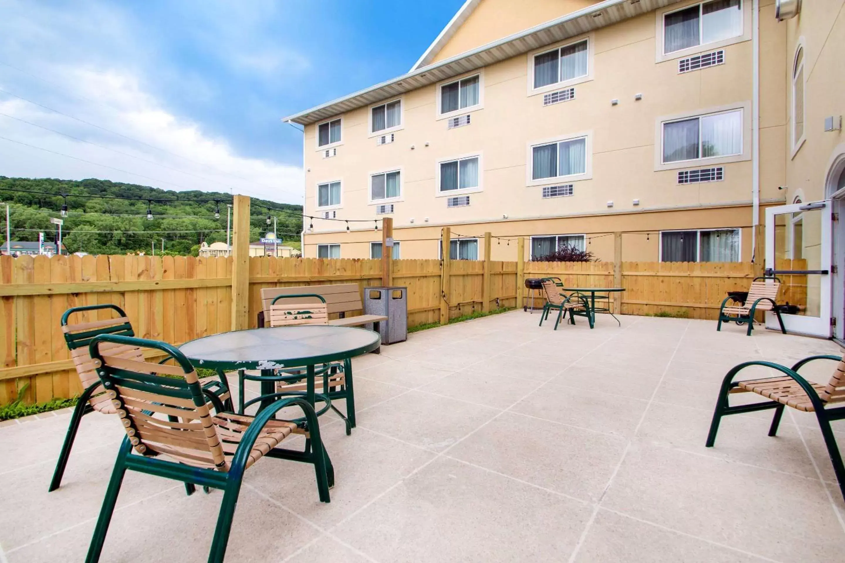 Patio in Comfort Suites Wisconsin Dells Area