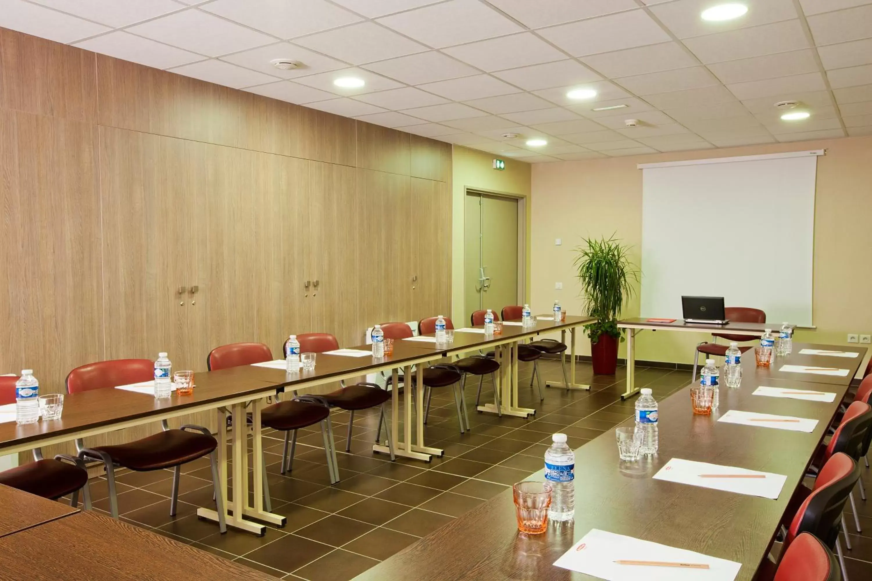 Meeting/conference room, Business Area/Conference Room in Residhome Reims Centre