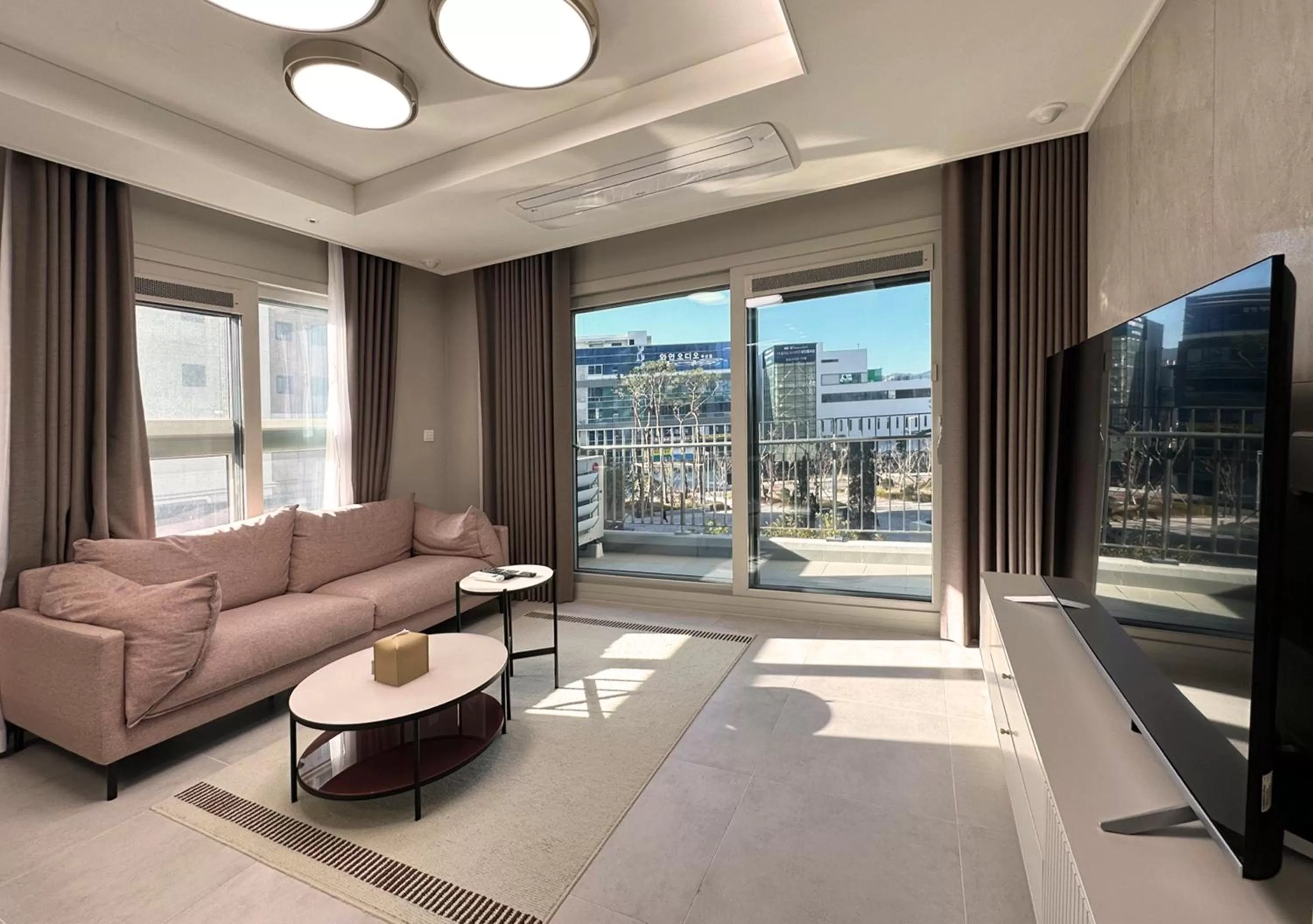 Seating Area in Y Collection by UH FLAT Osiria