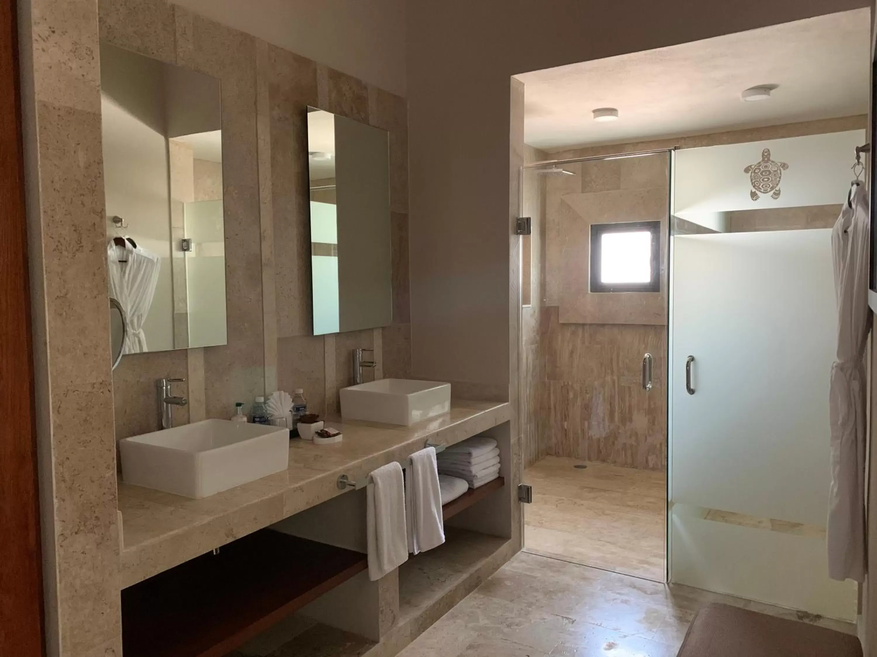 Bathroom in Xaha Villas Suites & Golf Resort