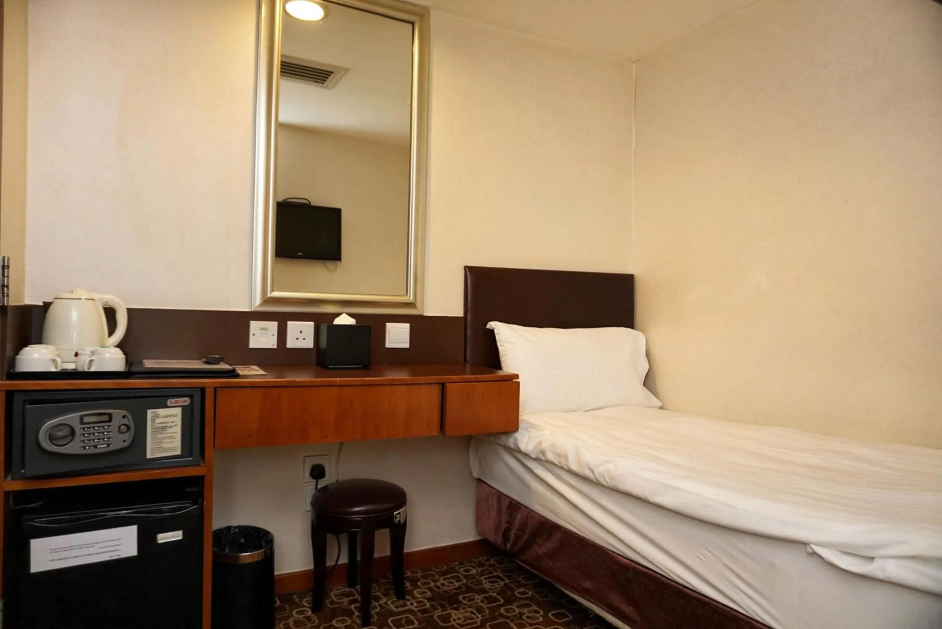 Bed in Lander Hotel Prince Edward