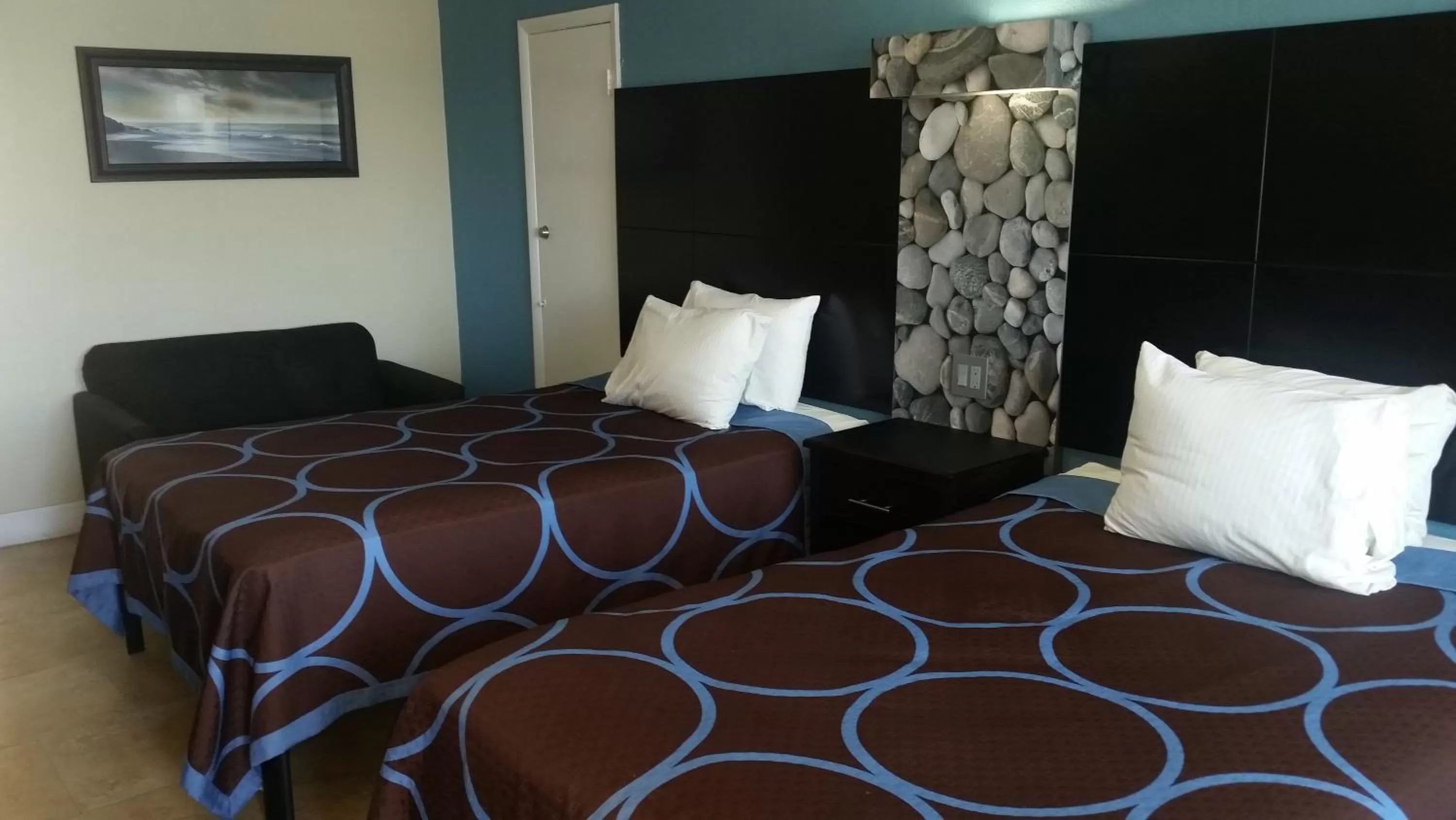 Double Room with Balcony or Patio -  Oceant Front  in Driftwood Beach Motel