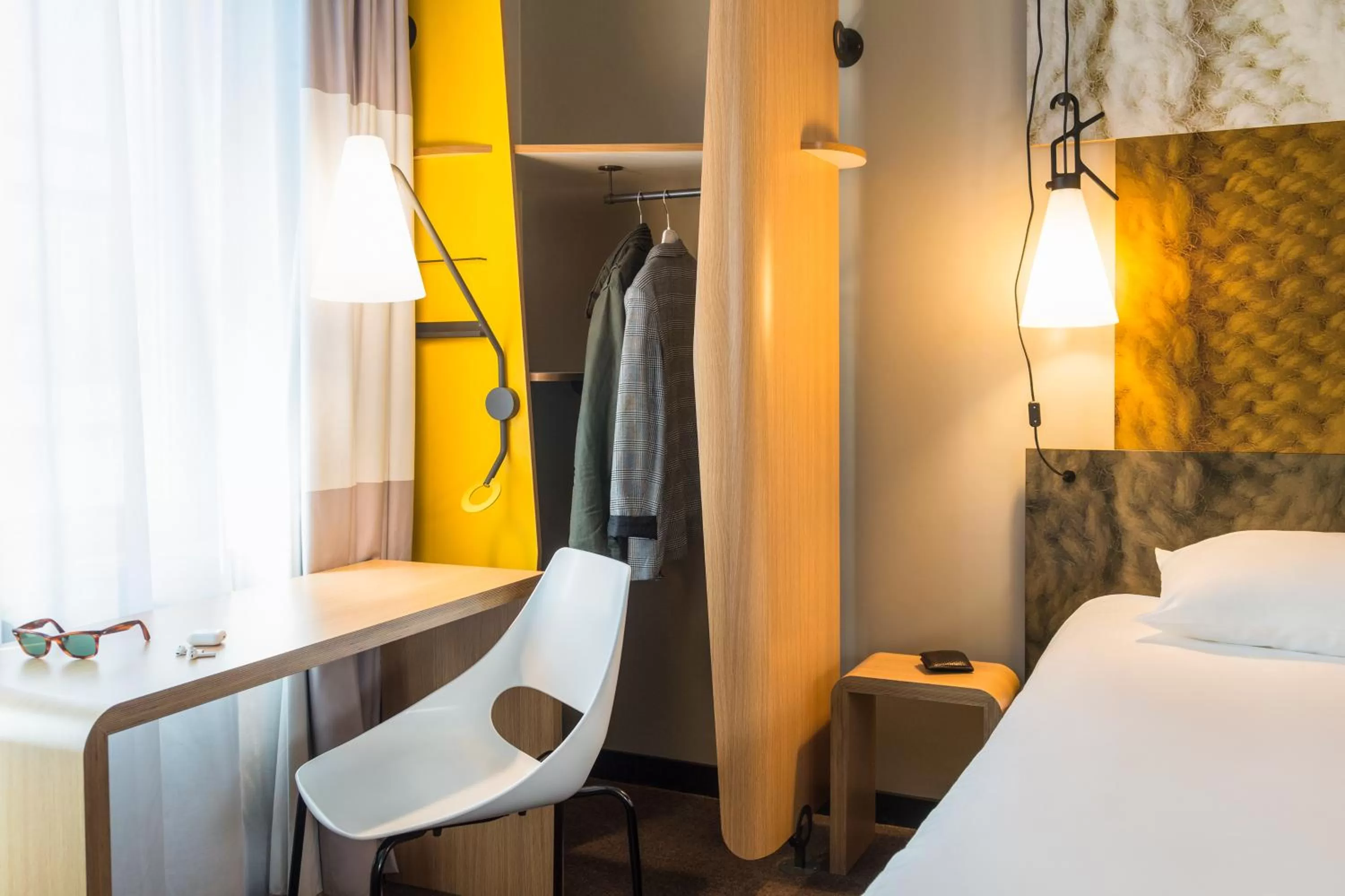 Bedroom, Bed in ibis Zürich City West