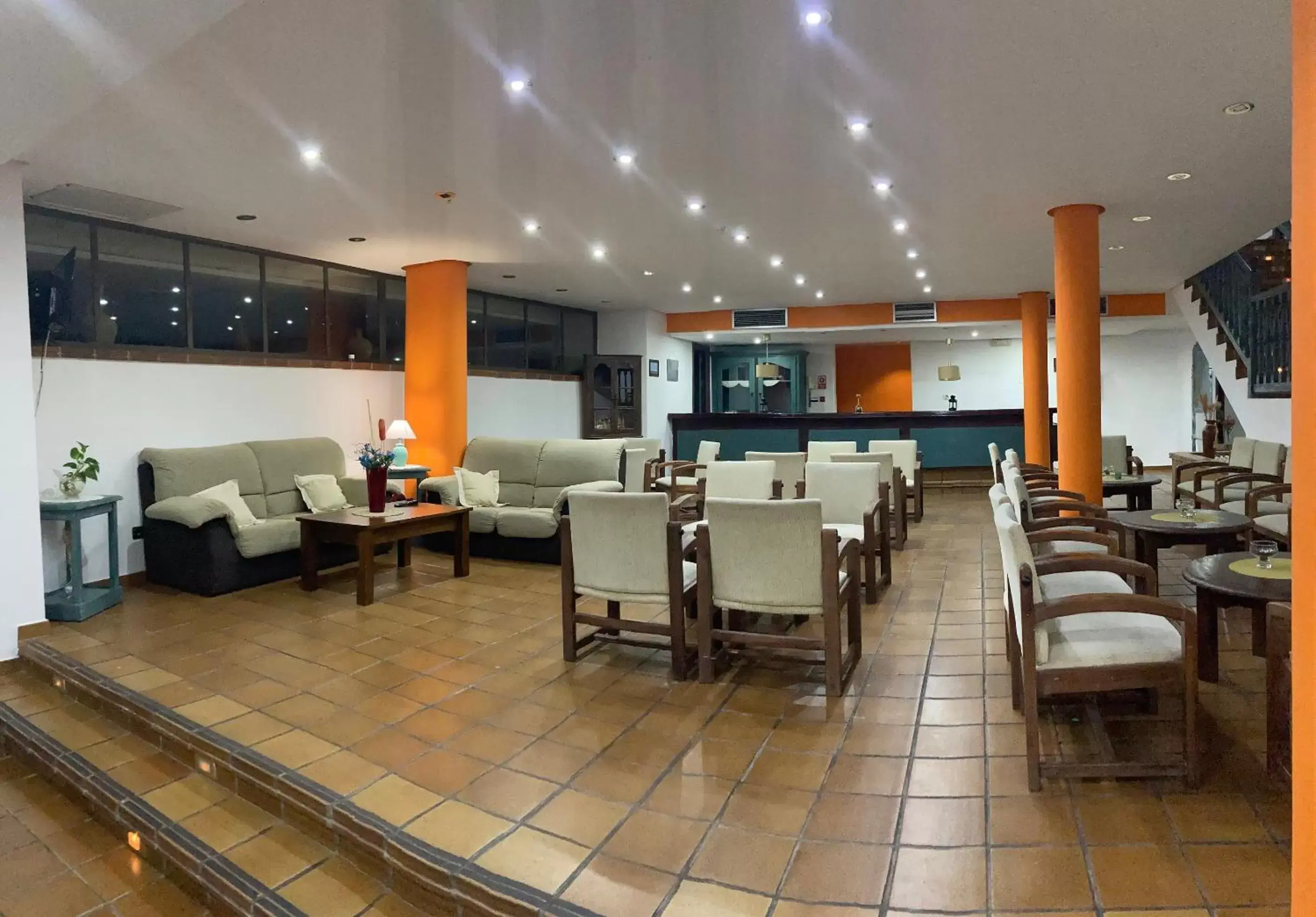 Lounge or bar, Restaurant/Places to Eat in Hotel Almagro