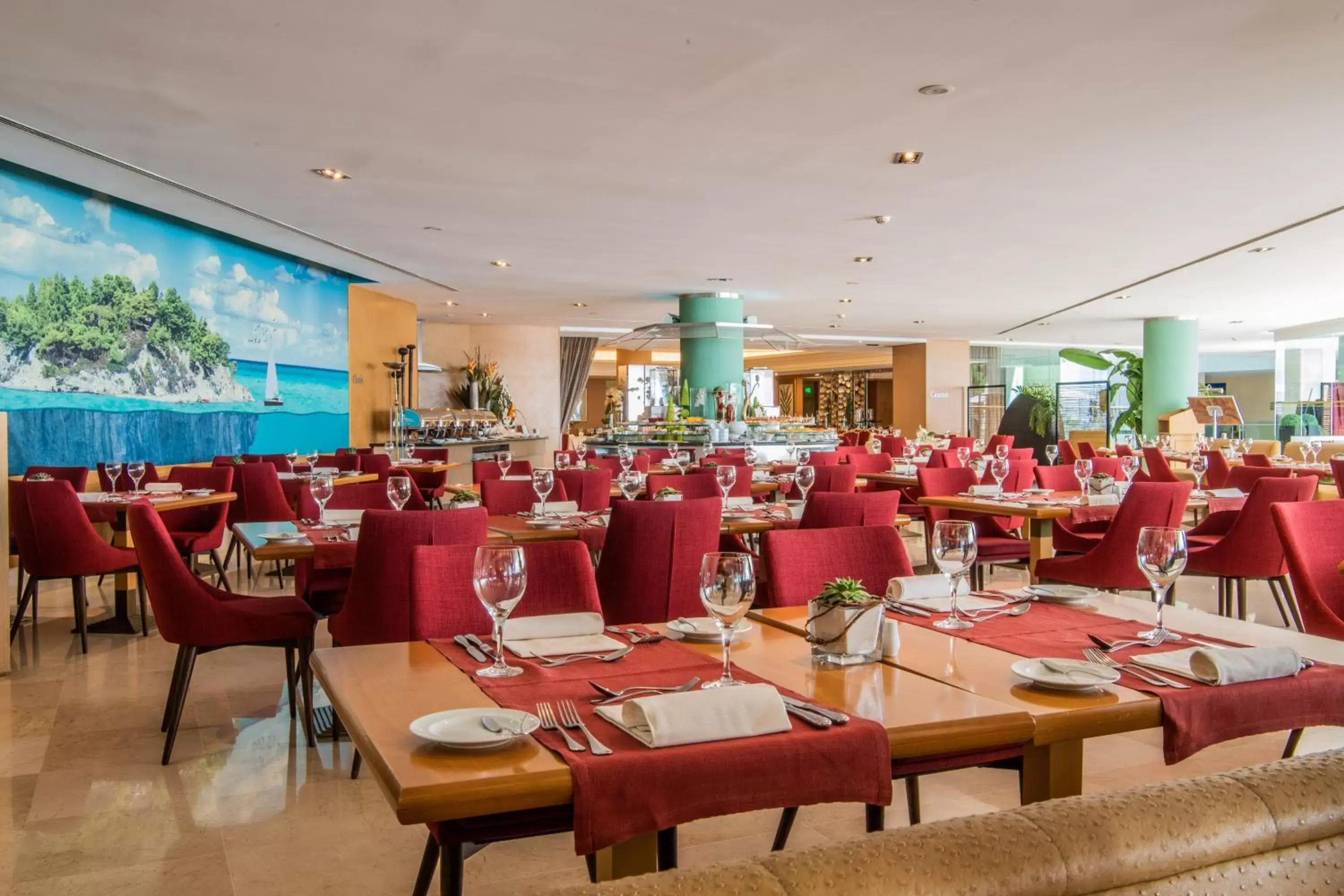 Restaurant/Places to Eat in Hotel Cascais Miragem Health & Spa