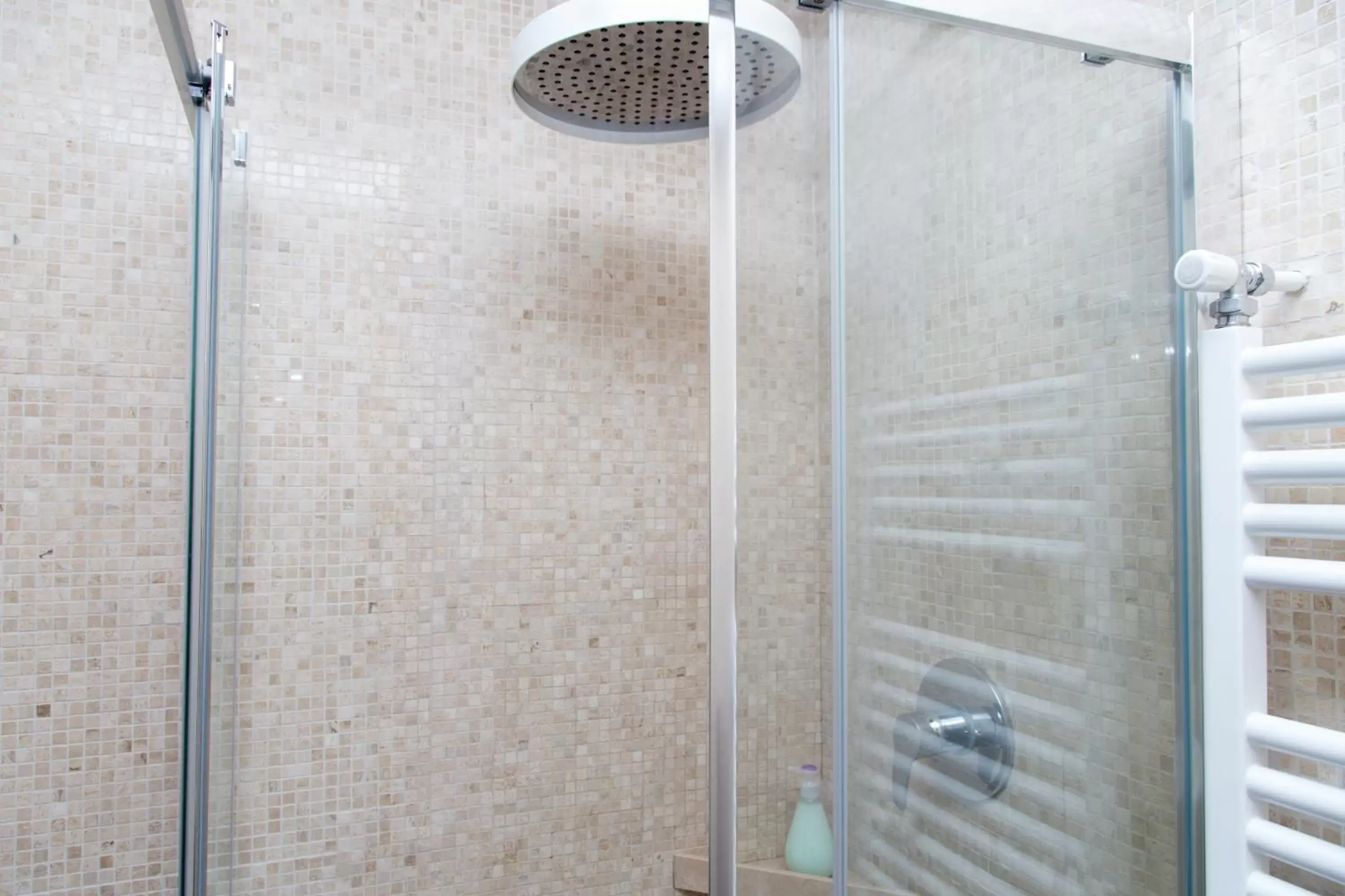 Shower, Bathroom in DomusAmor Colosseo