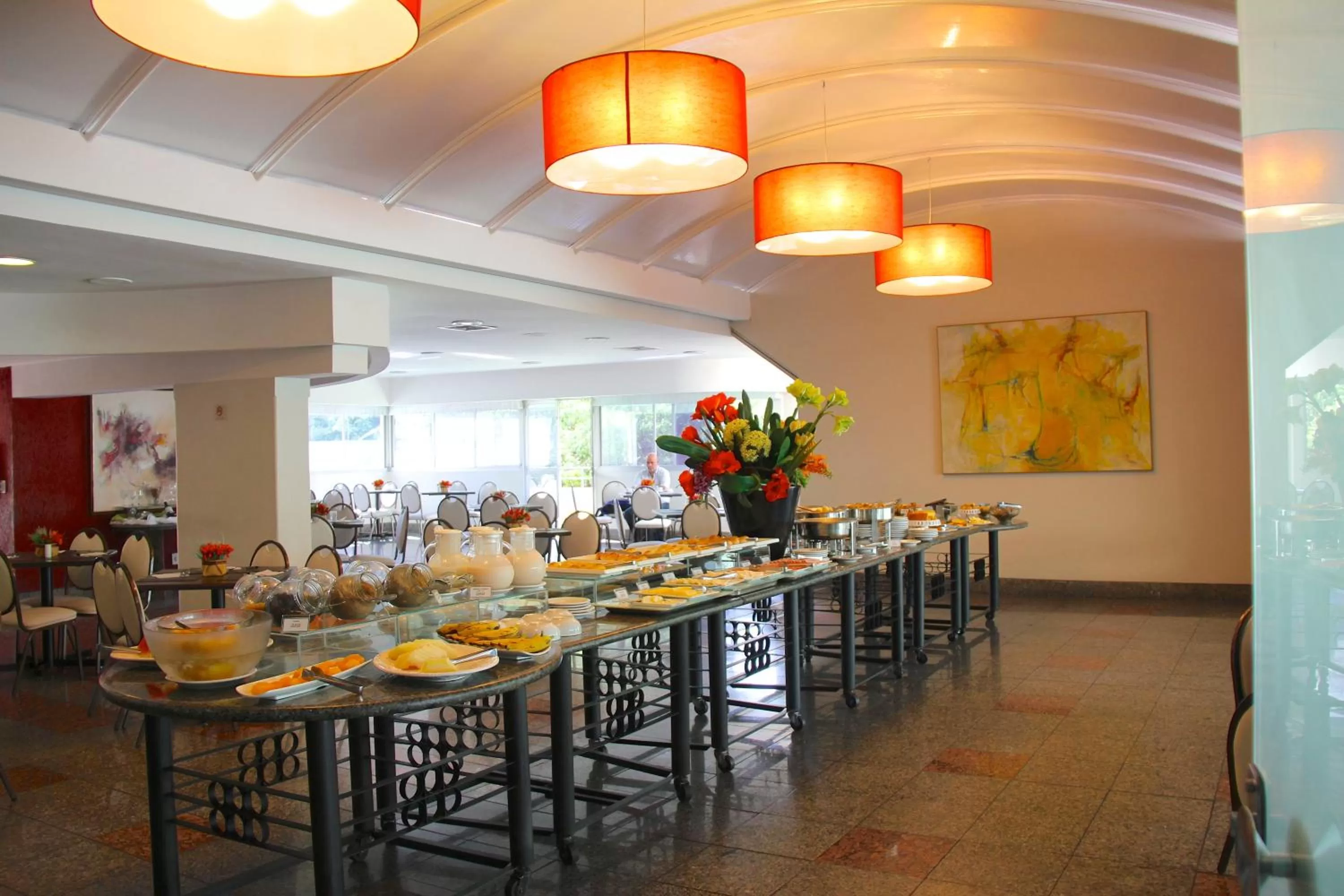 Restaurant/places to eat in Boulevard Plaza