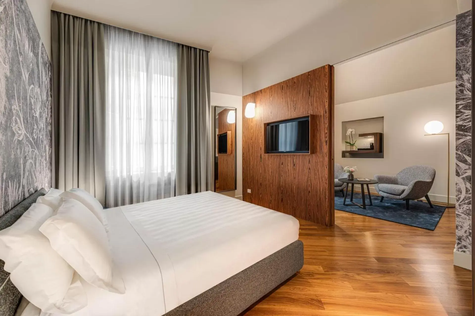 Bed in Palazzo Dipinto Bed in Palazzo Dipinto