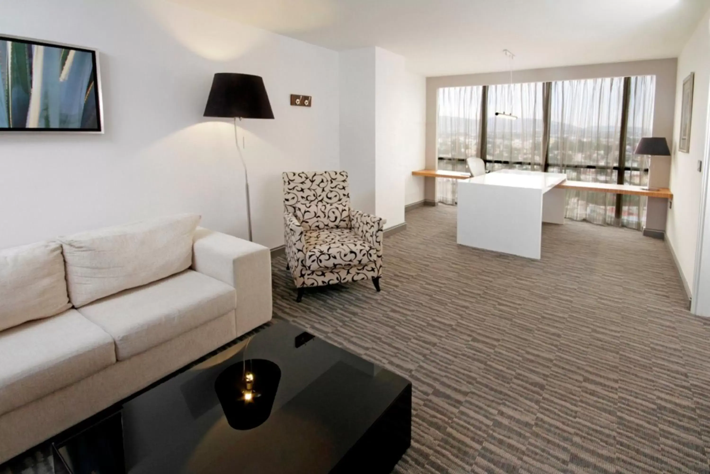 Bedroom, Seating Area in Presidente InterContinental Guadalajara, an IHG Hotel