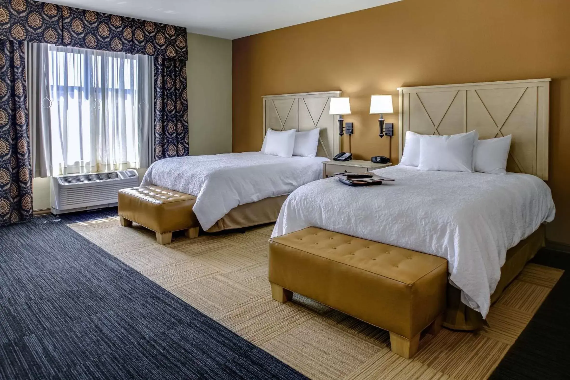 Bed in Hampton Inn & Suites Dodge City