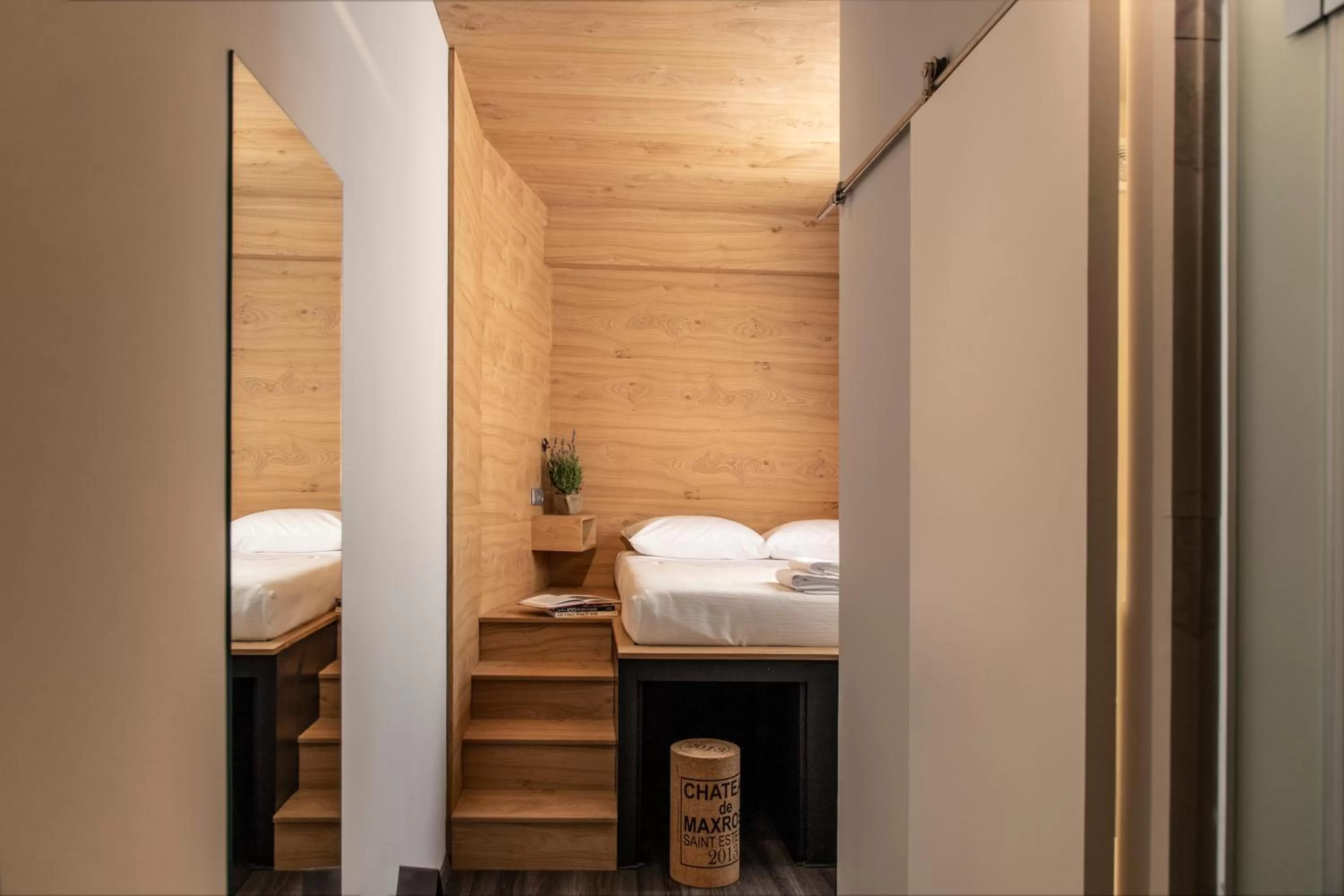 Photo of the whole room in Bespoke House Athens