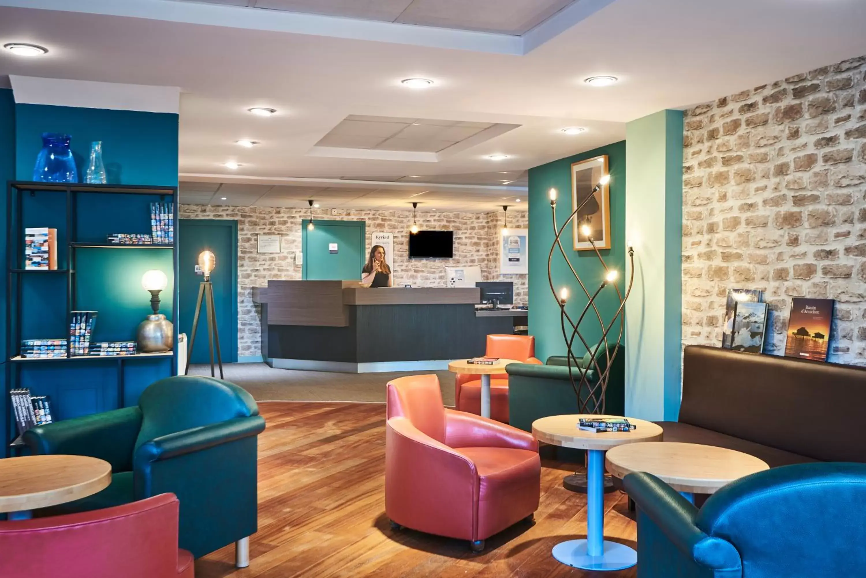 Communal lounge/ TV room, Lobby/Reception in Kyriad Lille - Mons en Baroeul