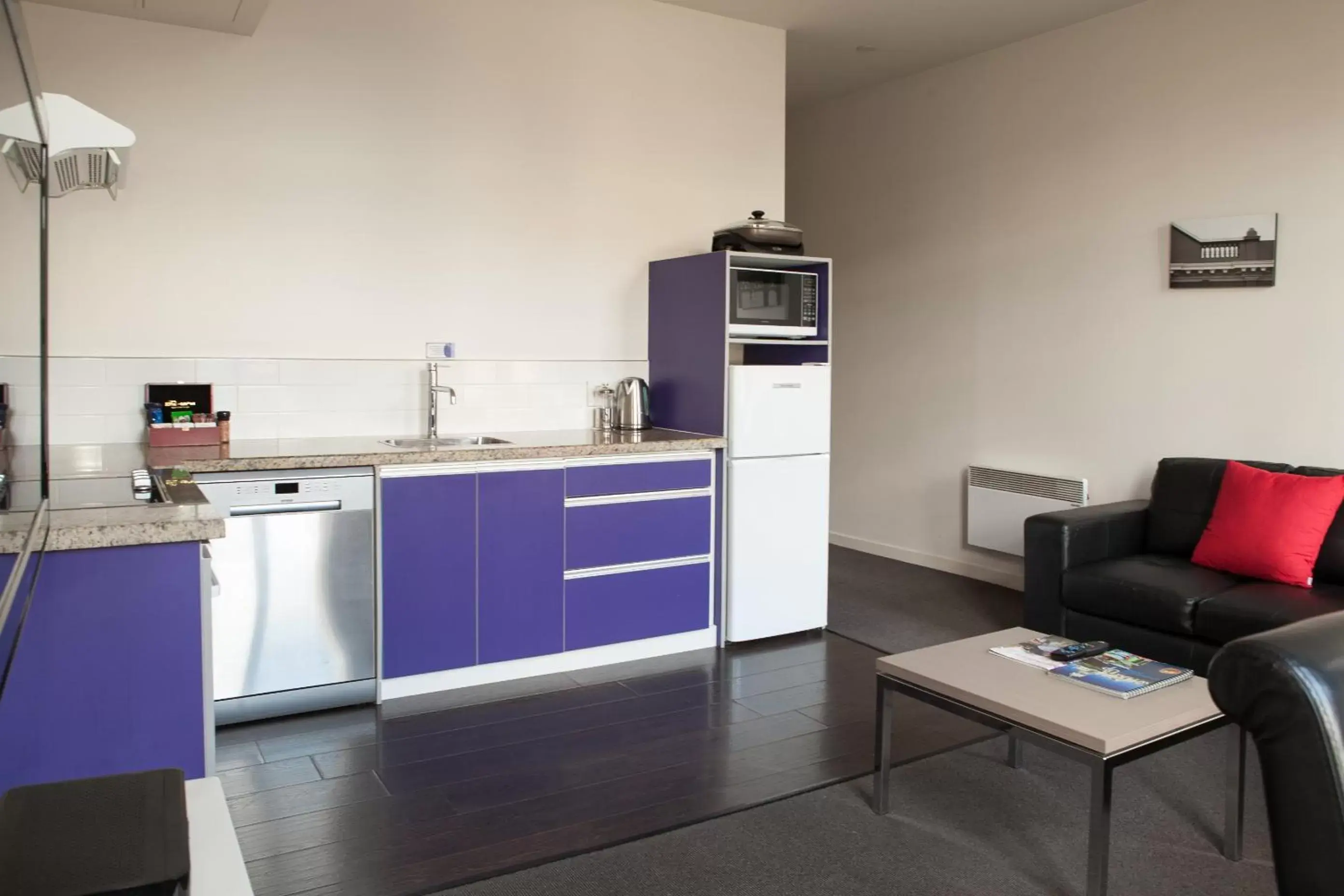 Kitchen/Kitchenette in 315 Euro Motel and Serviced Apartments