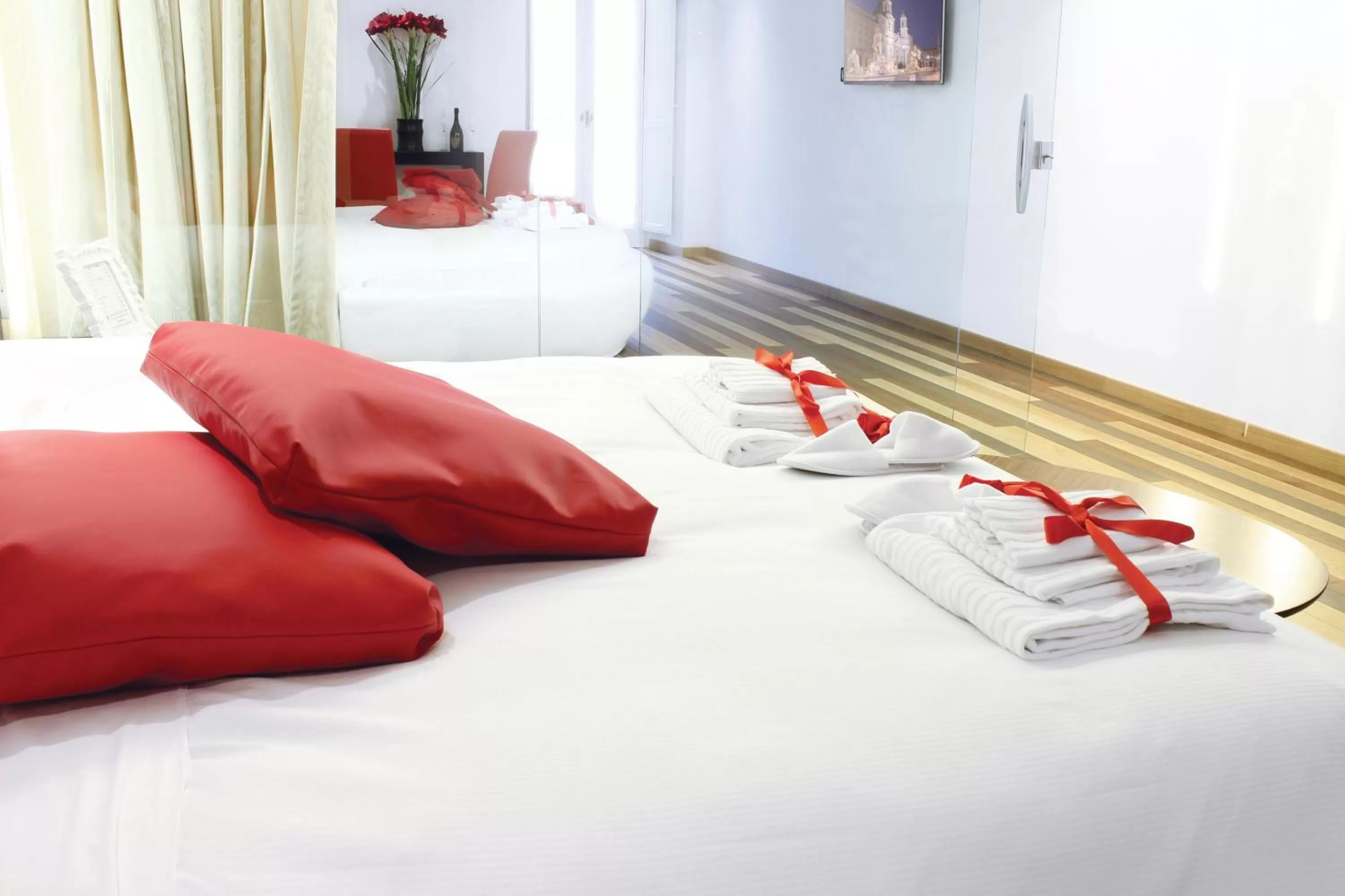 Decorative detail, Bed in Hub Navona