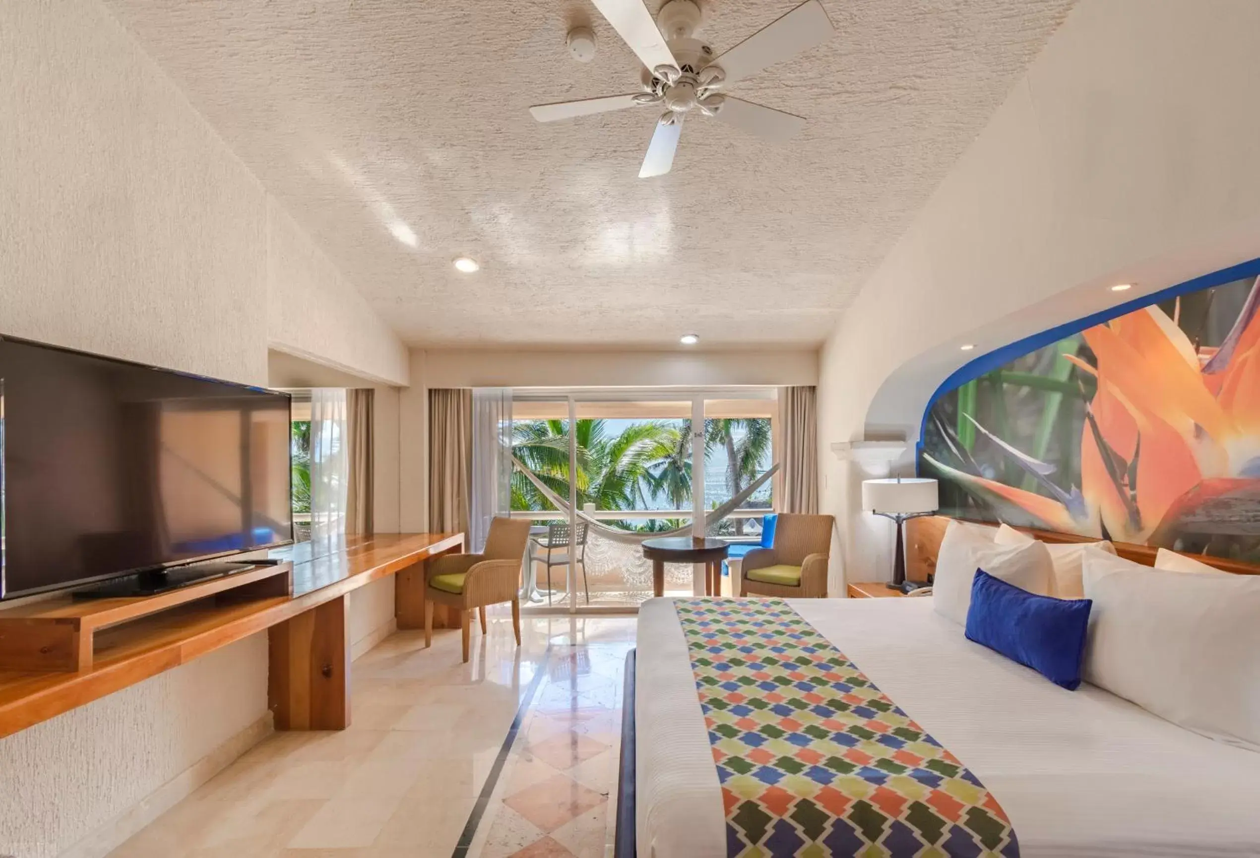 Bedroom in Puerto Aventuras Hotel & Beach Club