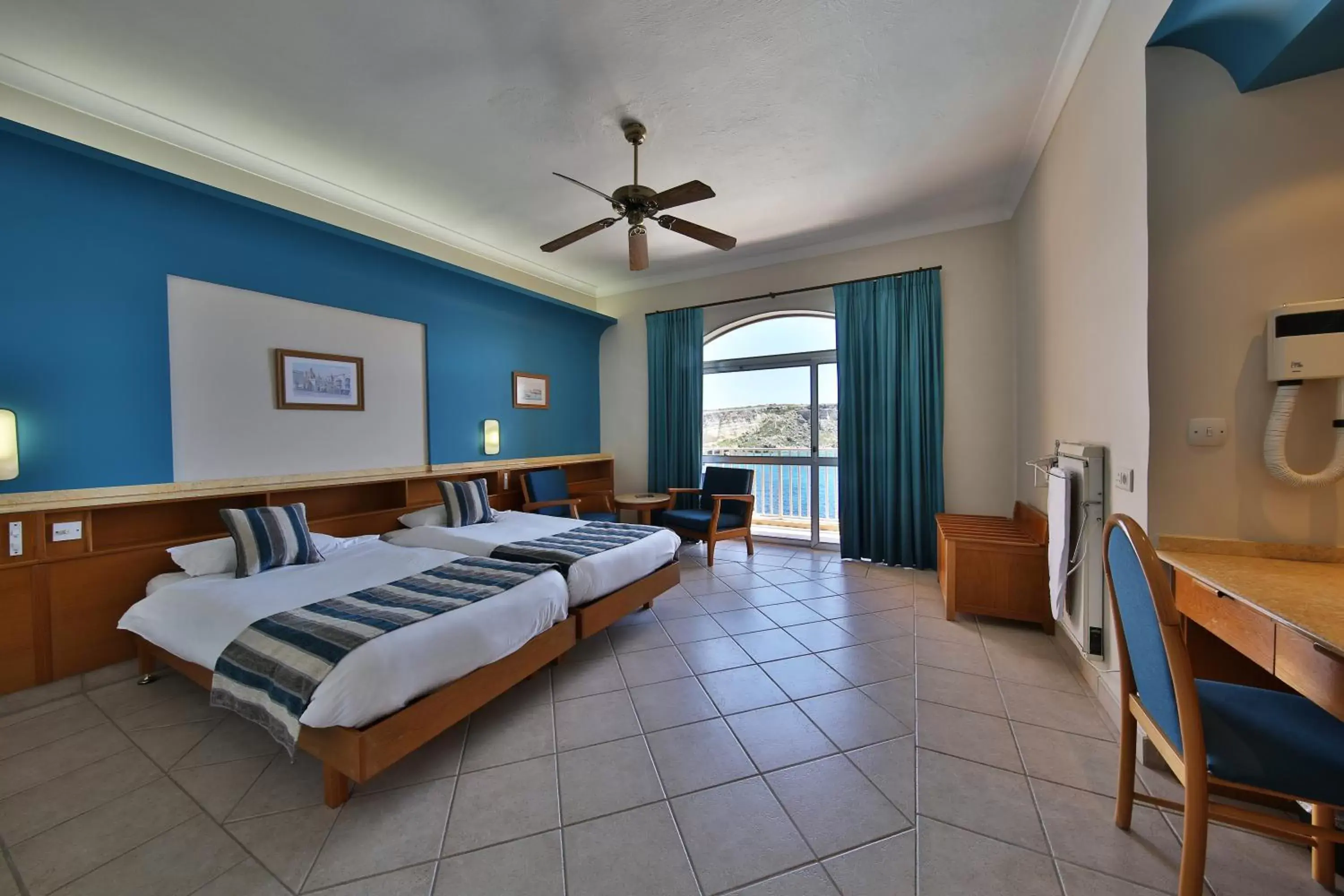 Bed in Paradise Bay Resort Bed in Paradise Bay Resort