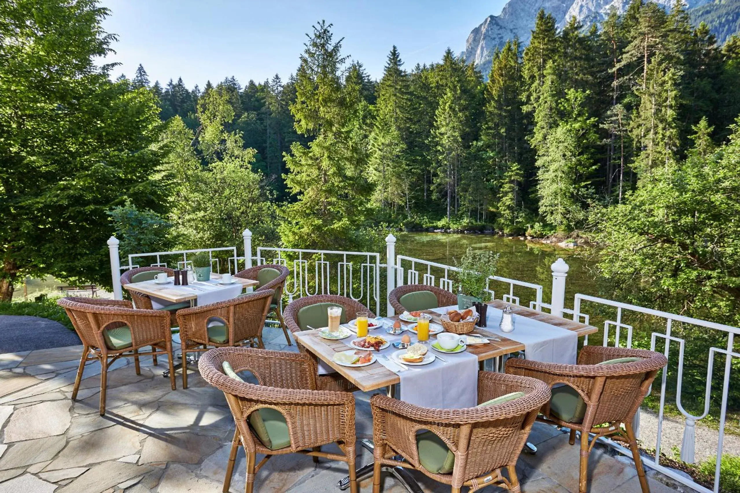 Balcony/Terrace, Restaurant/Places to Eat in Hotel am Badersee