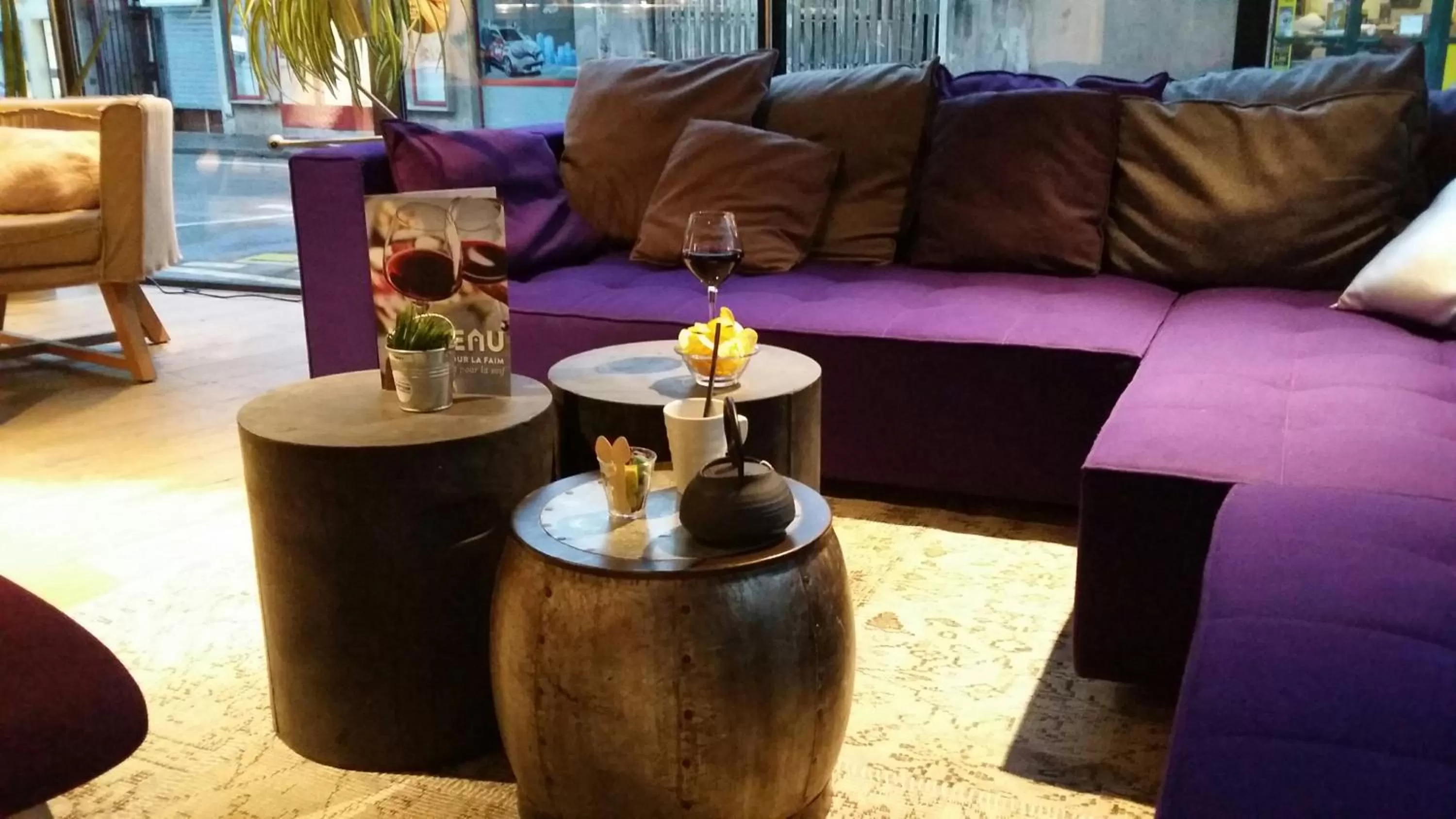 Lounge or bar in Campanile Nancy Centre - Gare