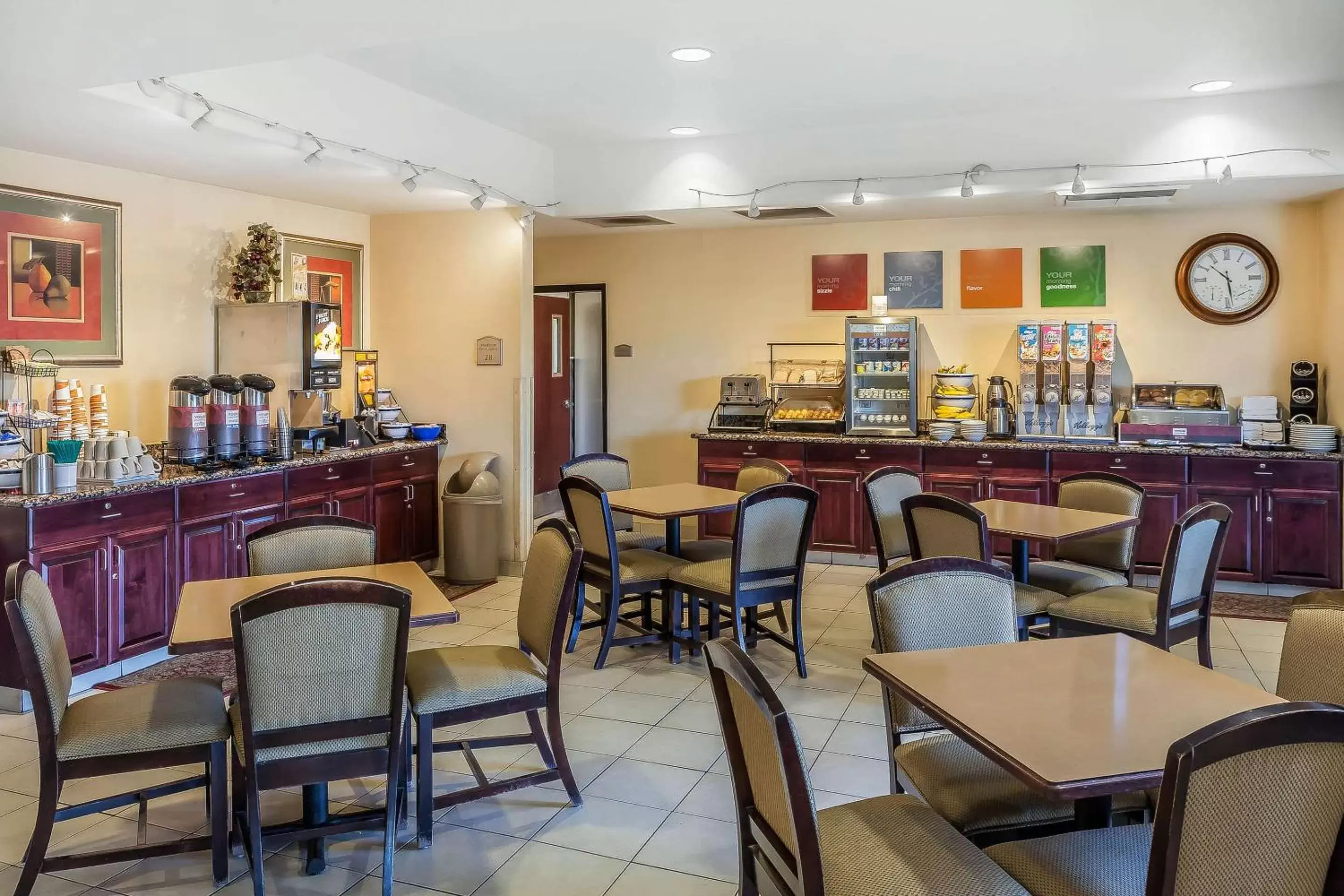 Restaurant/Places to Eat in Comfort Inn & Suites Airport Reno