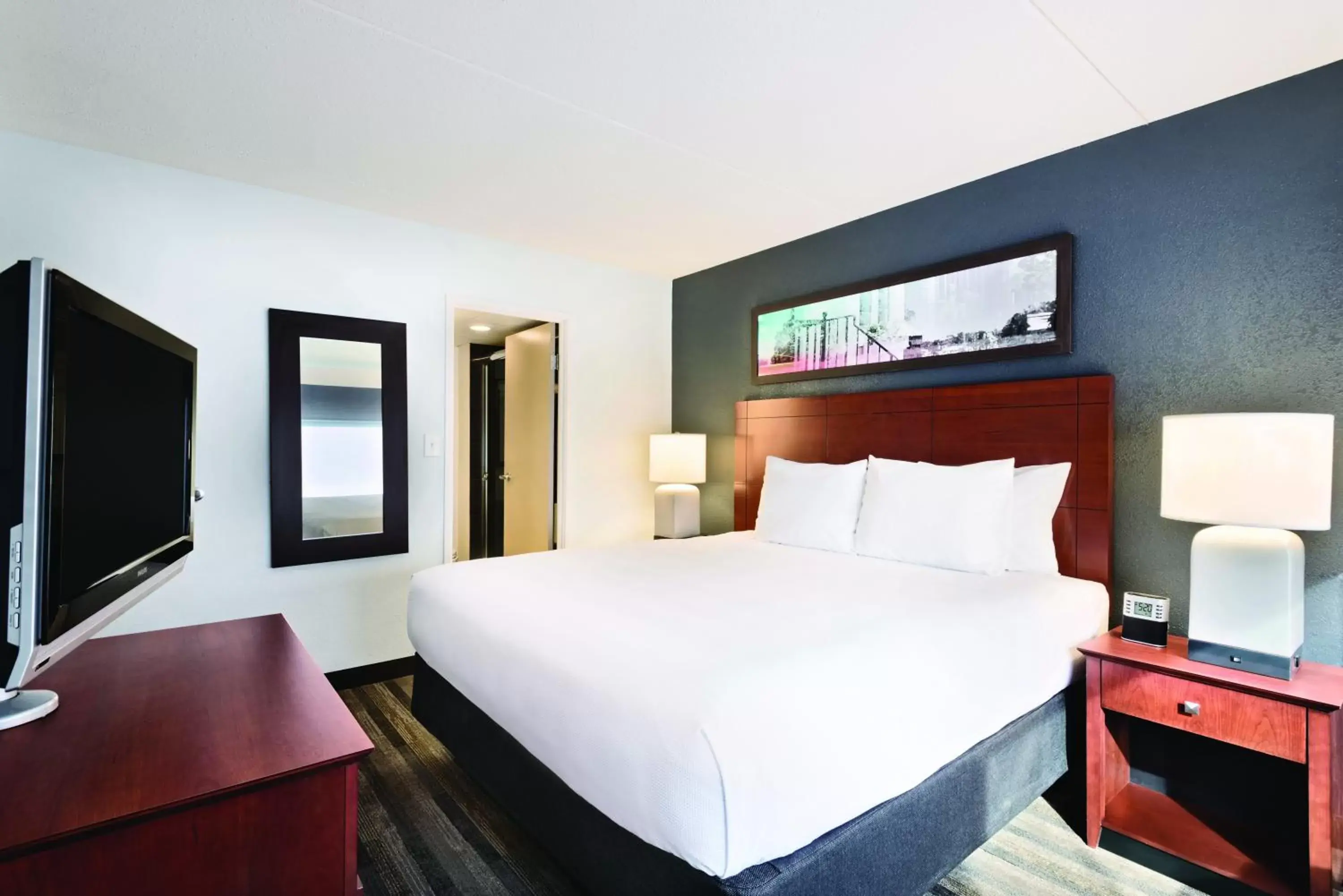 King Suite - High Floor in Hyatt House - Charlotte Airport