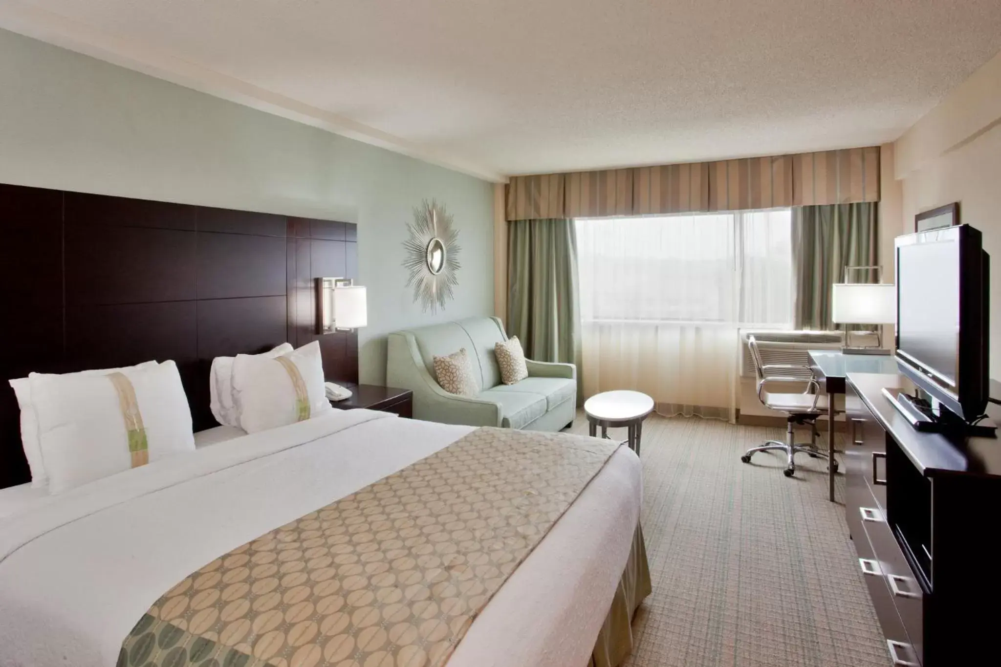 Photo of the whole room in Holiday Inn Virginia Beach - Norfolk, an IHG Hotel