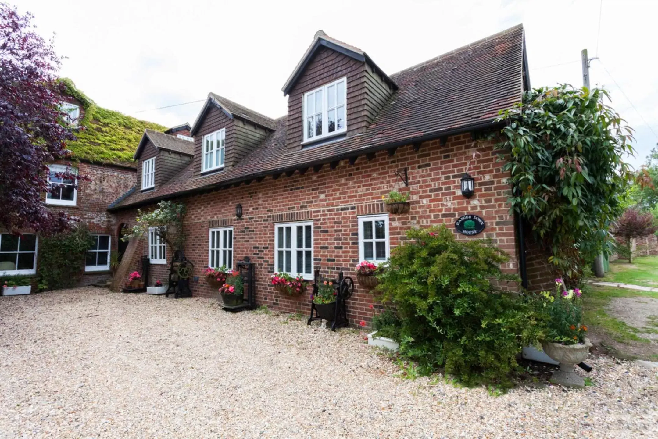 Property Building in Hanger Down House Bed and Breakfast