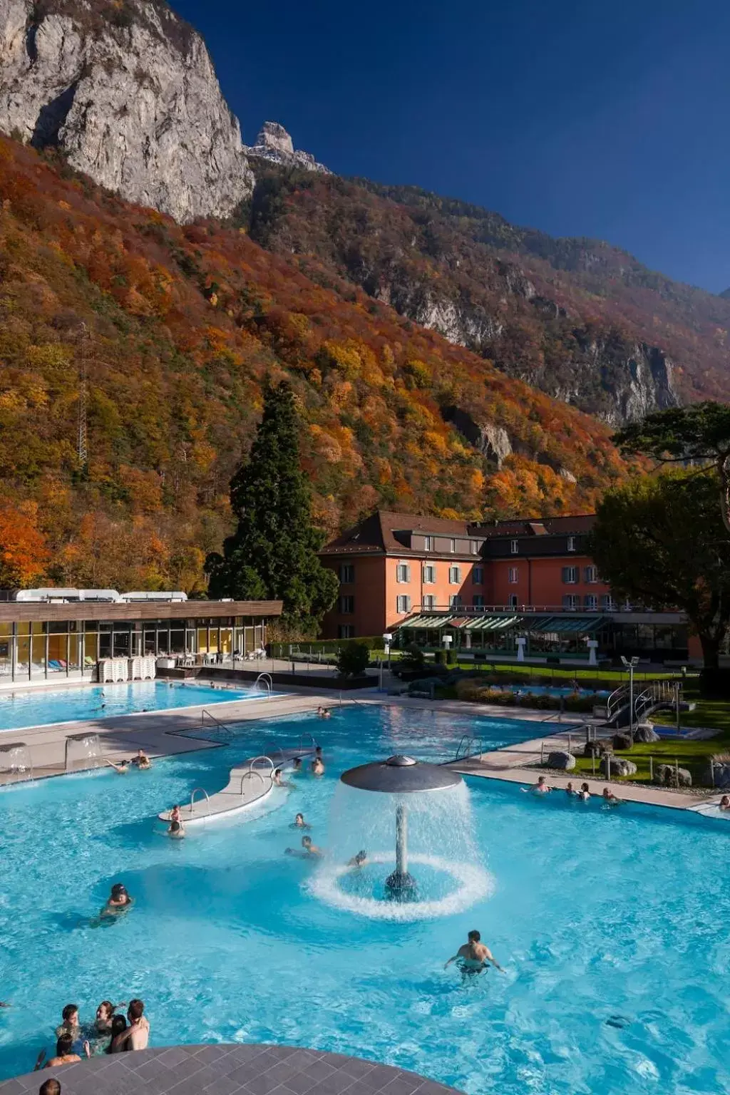 Mountain view, Swimming Pool in Grand Hotel des Bains