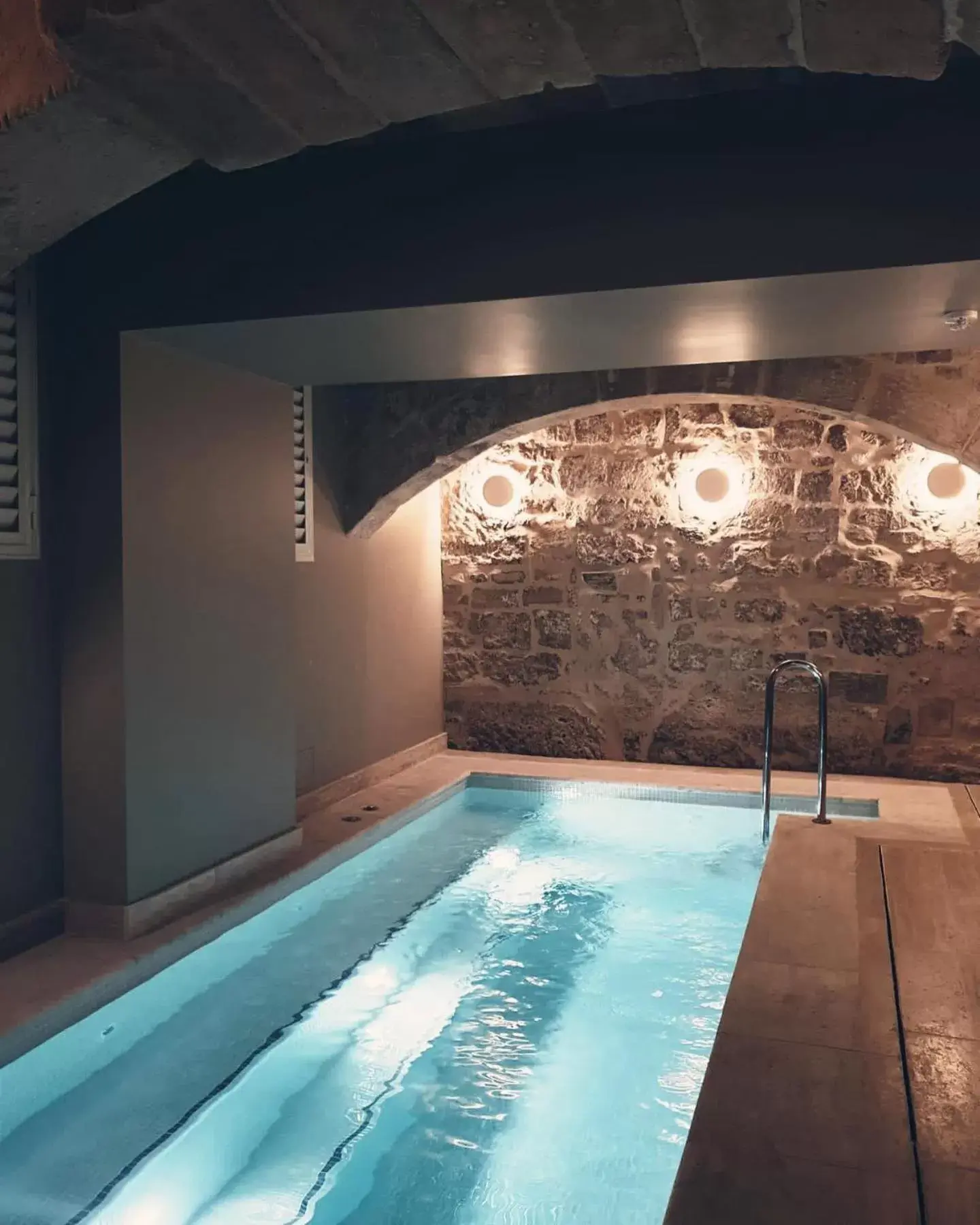 Swimming pool in The Gomerino Hotel Swimming pool in The Gomerino Hotel