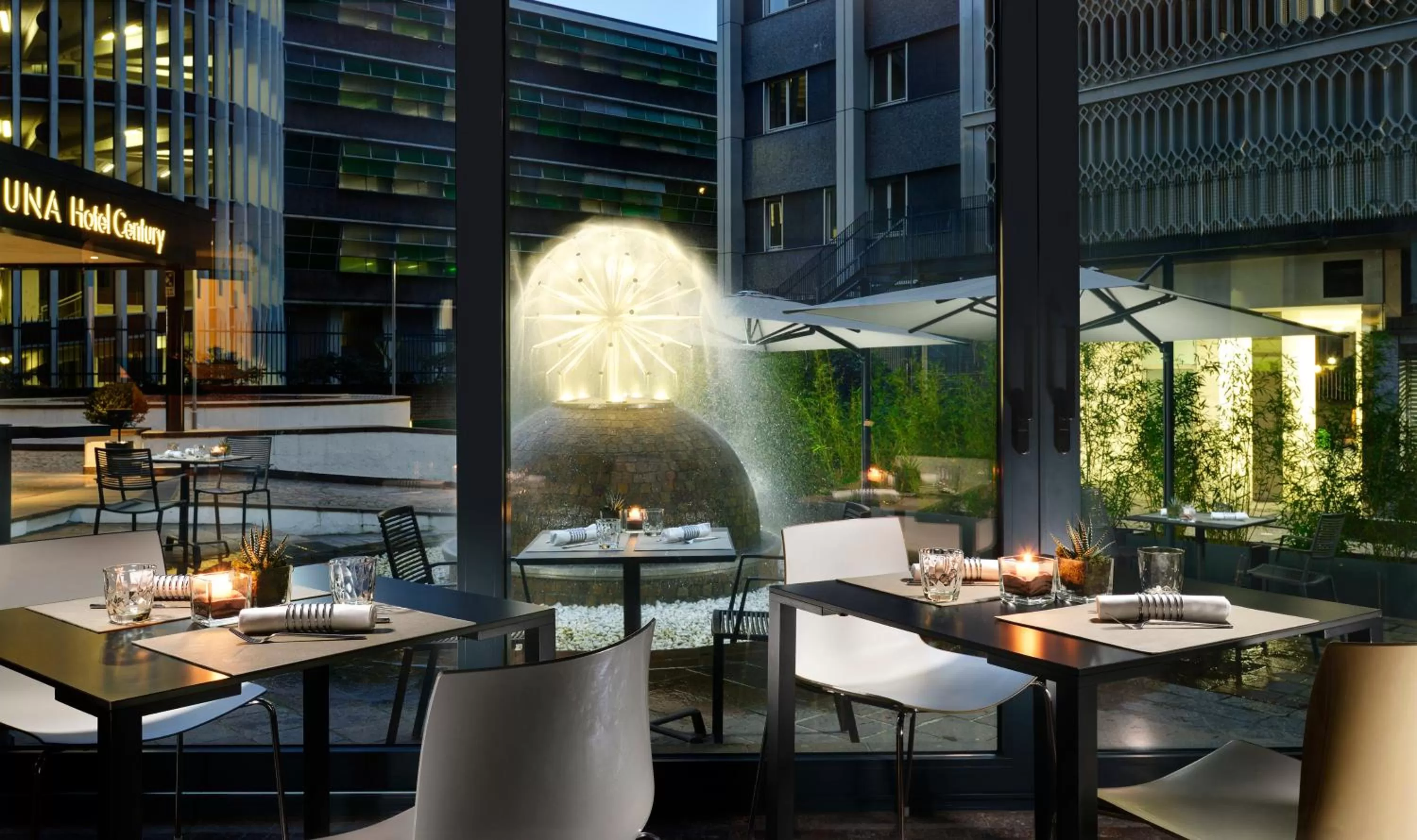Restaurant/places to eat in UNA Hotels Century Milano