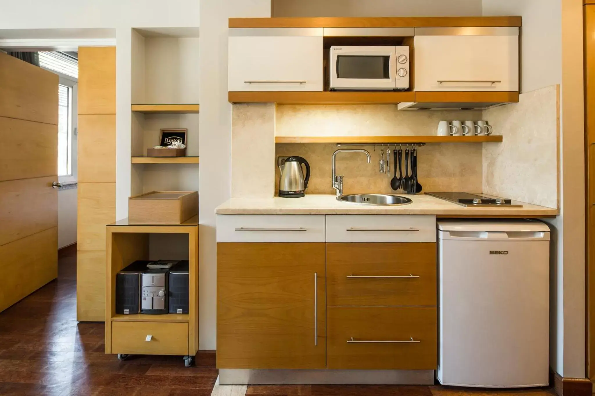 Kitchen or kitchenette, Kitchen/Kitchenette in Taxim Suites Residences Istanbul