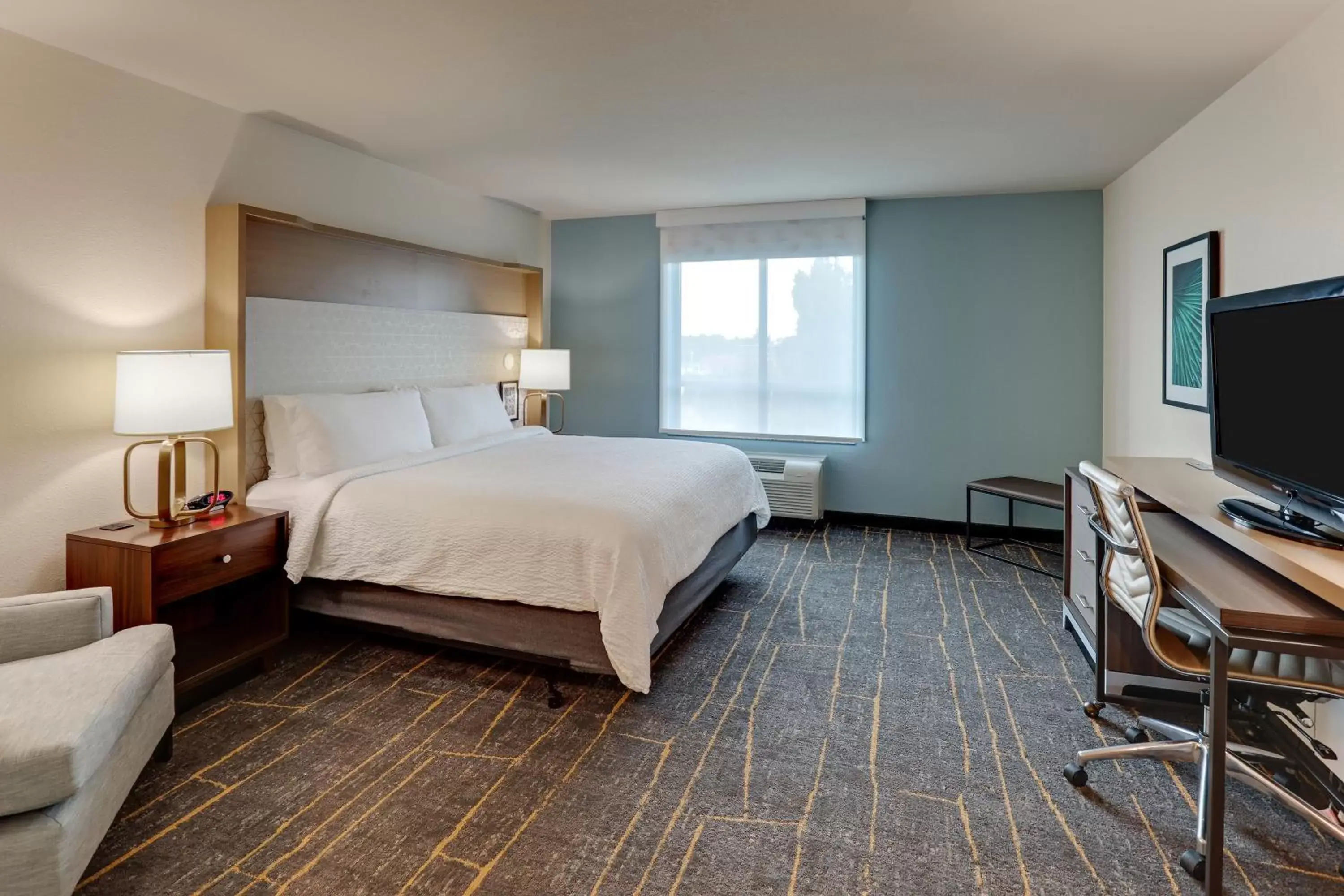 Standard King Room in Holiday Inn Mobile Airport by IHG Standard King Room in Holiday Inn Mobile Airport by IHG