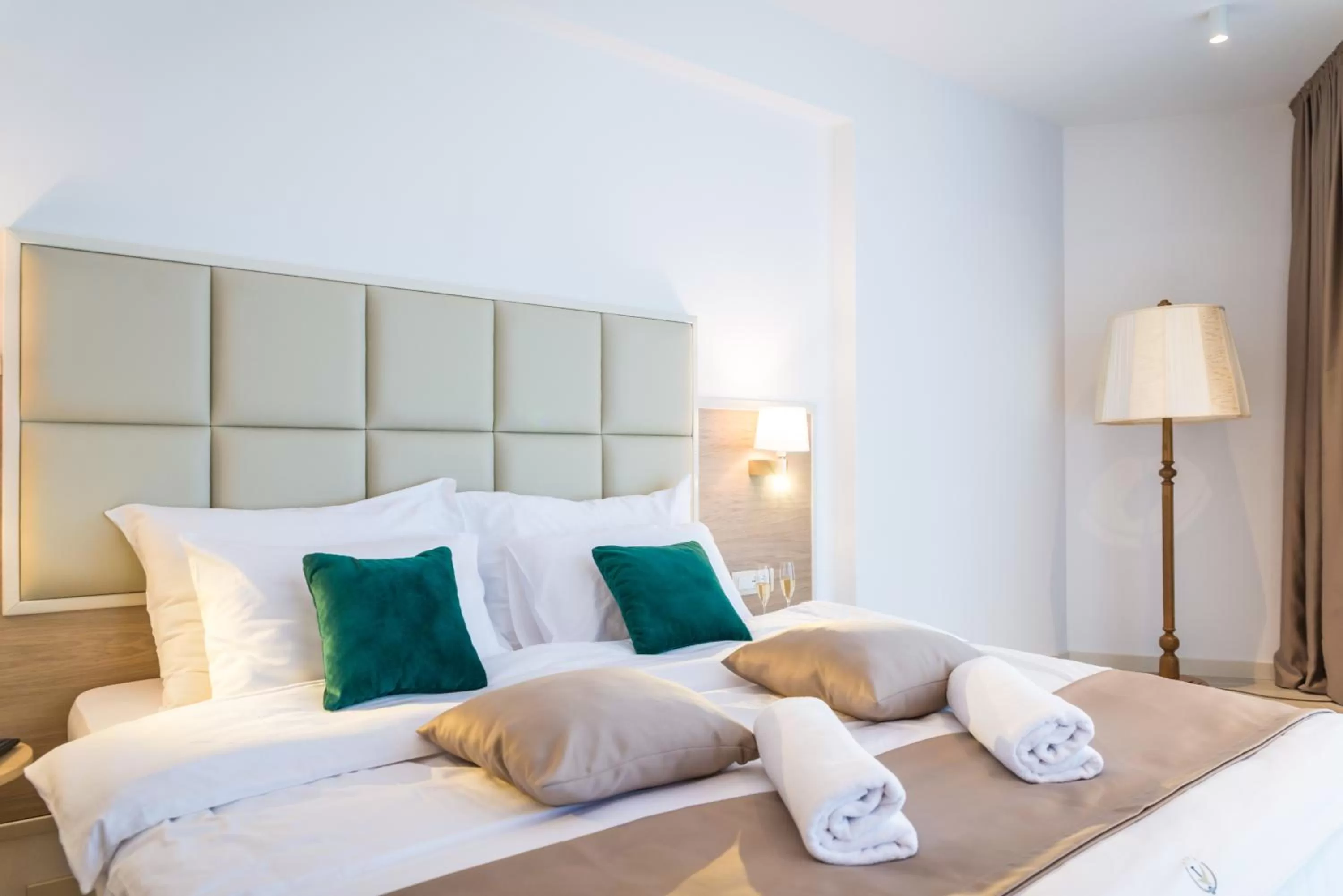 Bedroom, Bed in Hotel Kadmo by Aycon