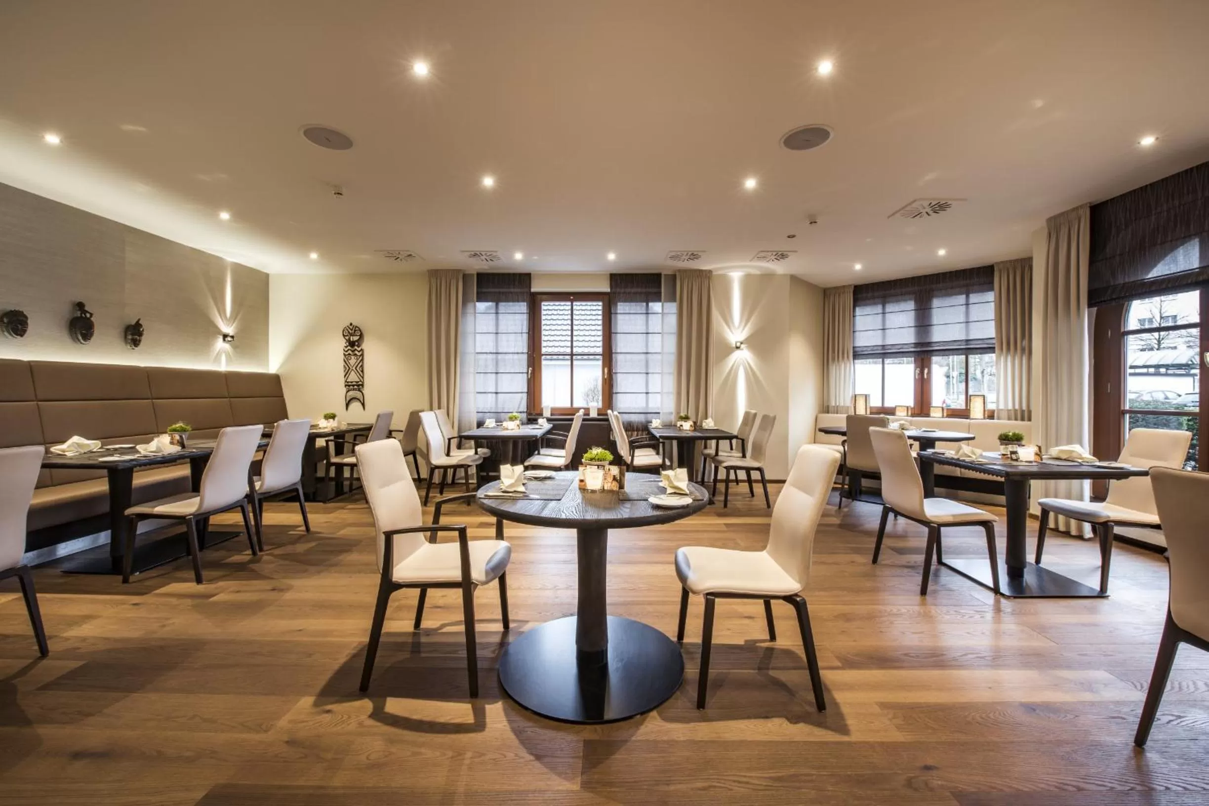 Restaurant/places to eat in Sunderland Hotel