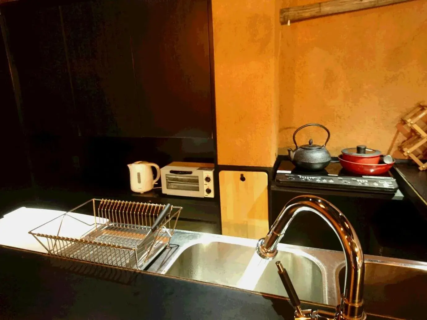 Kitchen or kitchenette, Kitchen/Kitchenette in Yadoya Lodge
