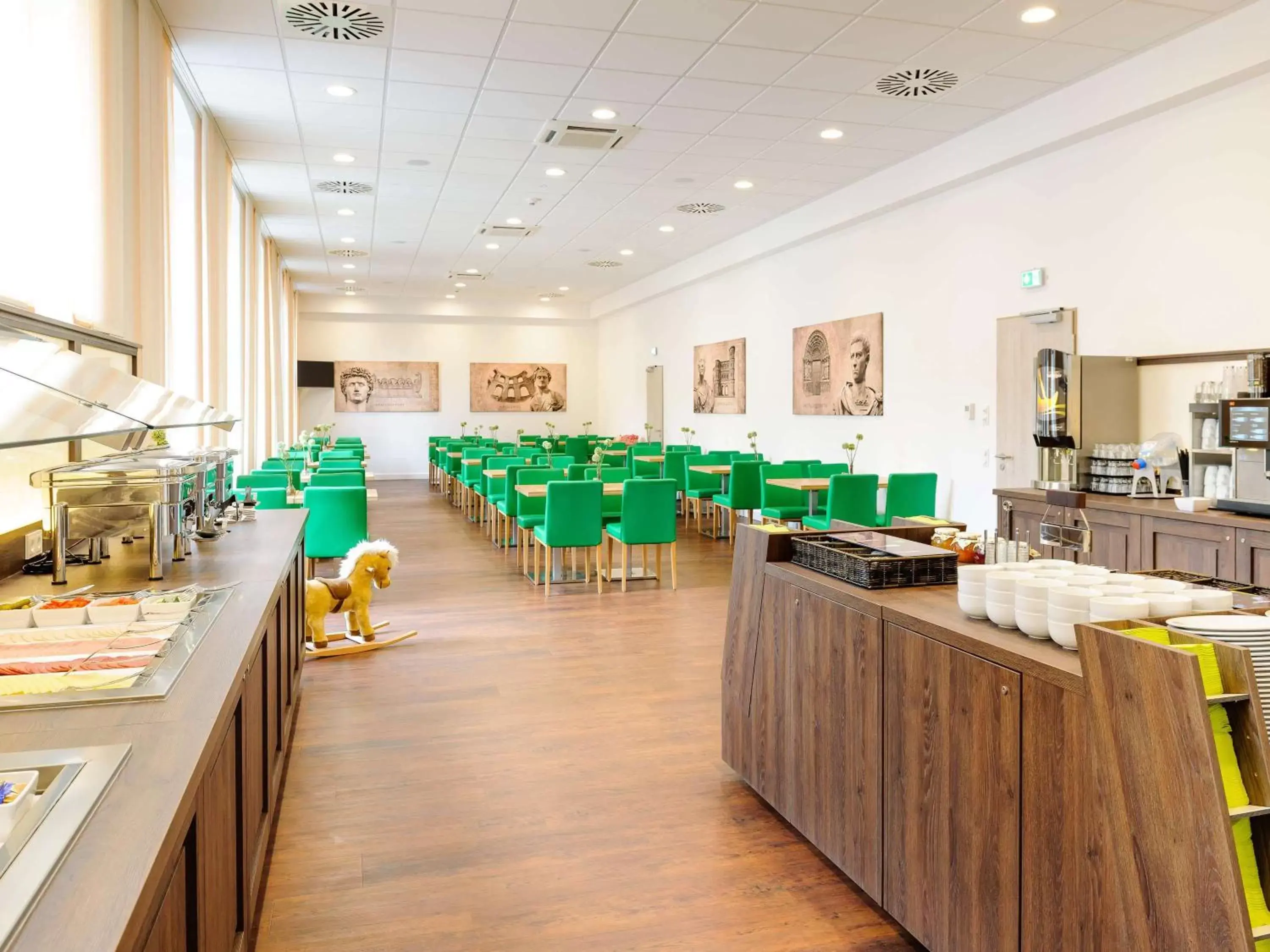 Breakfast, Restaurant/Places to Eat in Ibis Styles Trier