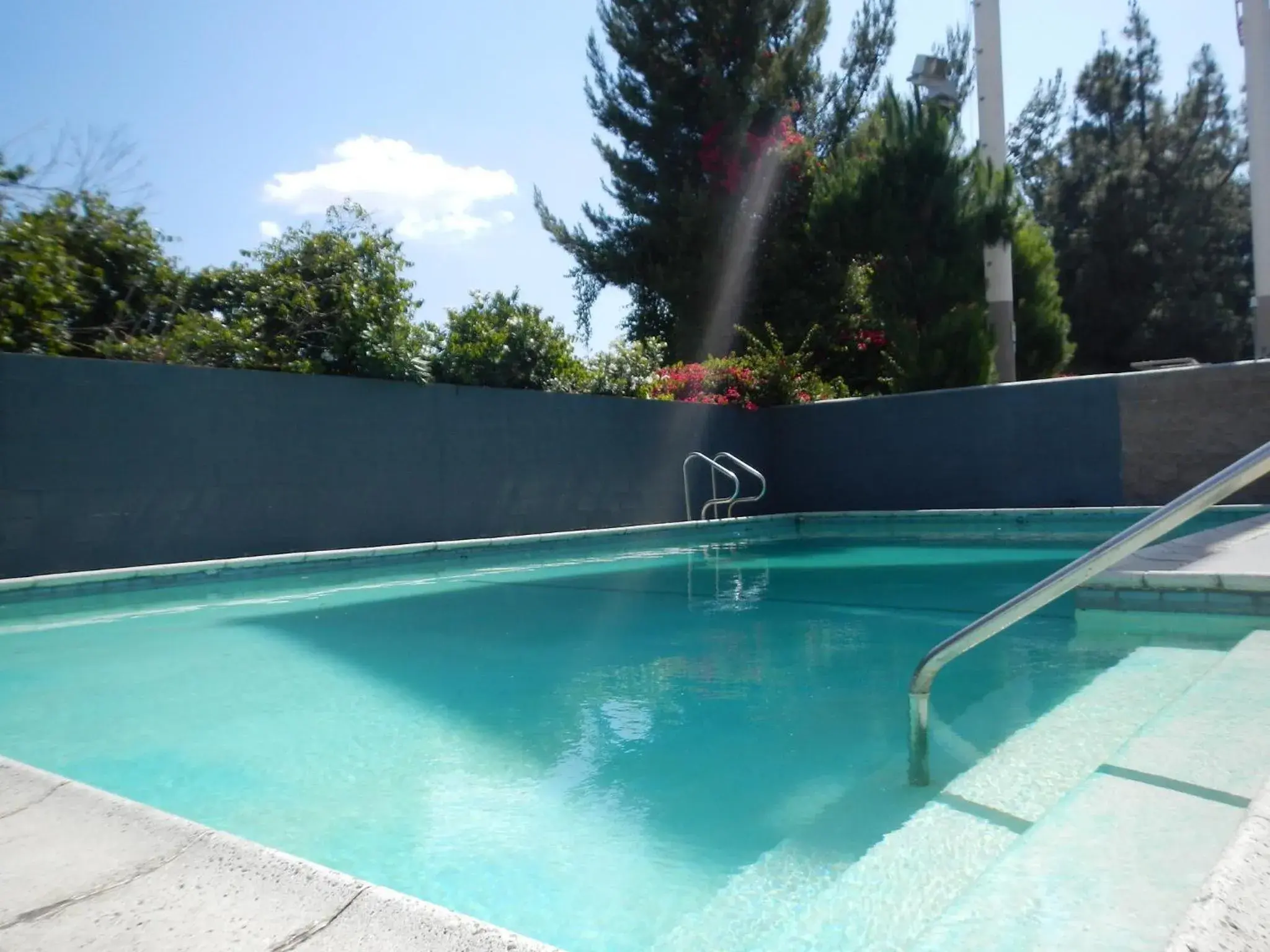 Pool view, Swimming Pool in Lemon Tree Motel