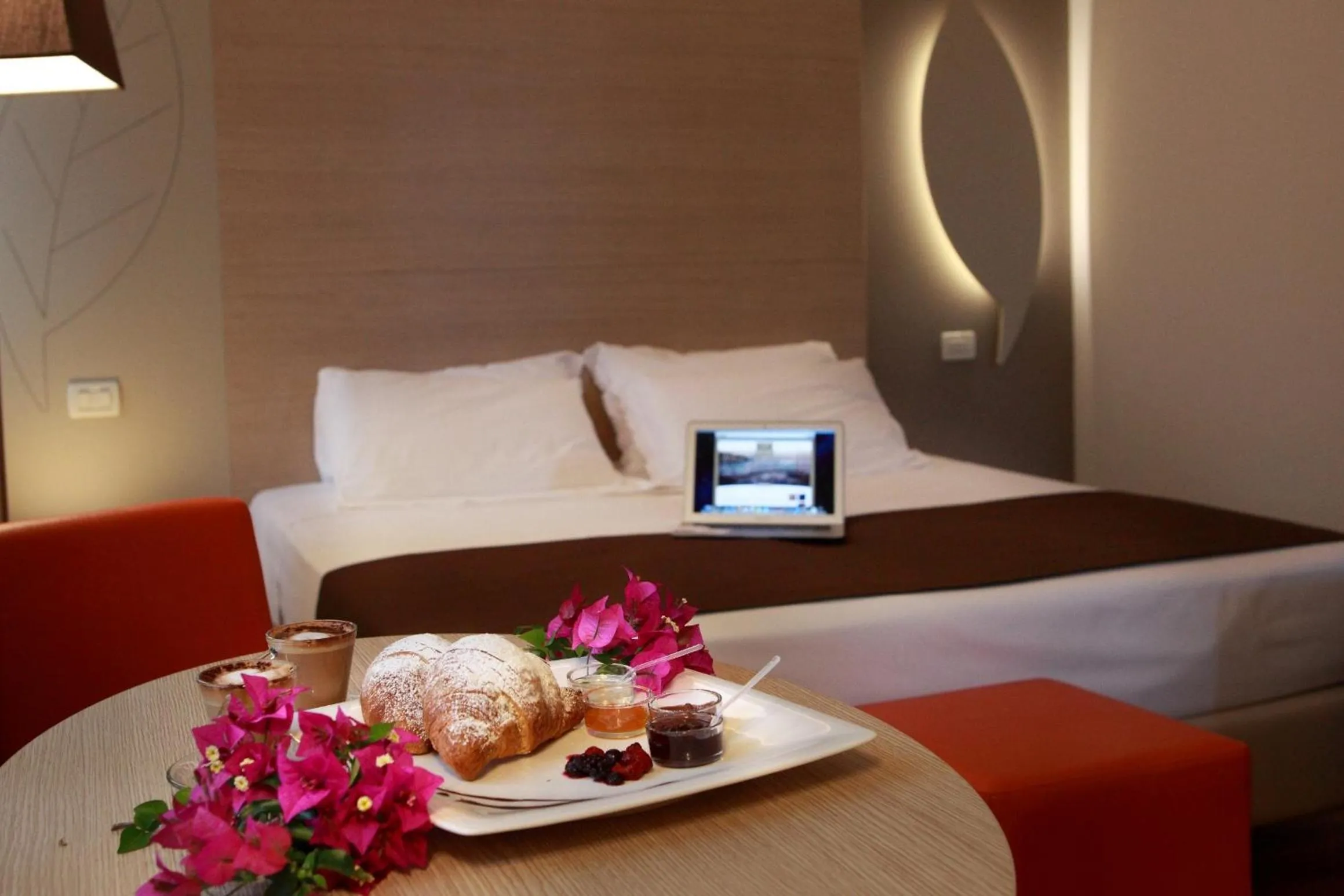 Photo of the whole room, Bed in Hotel Colonne