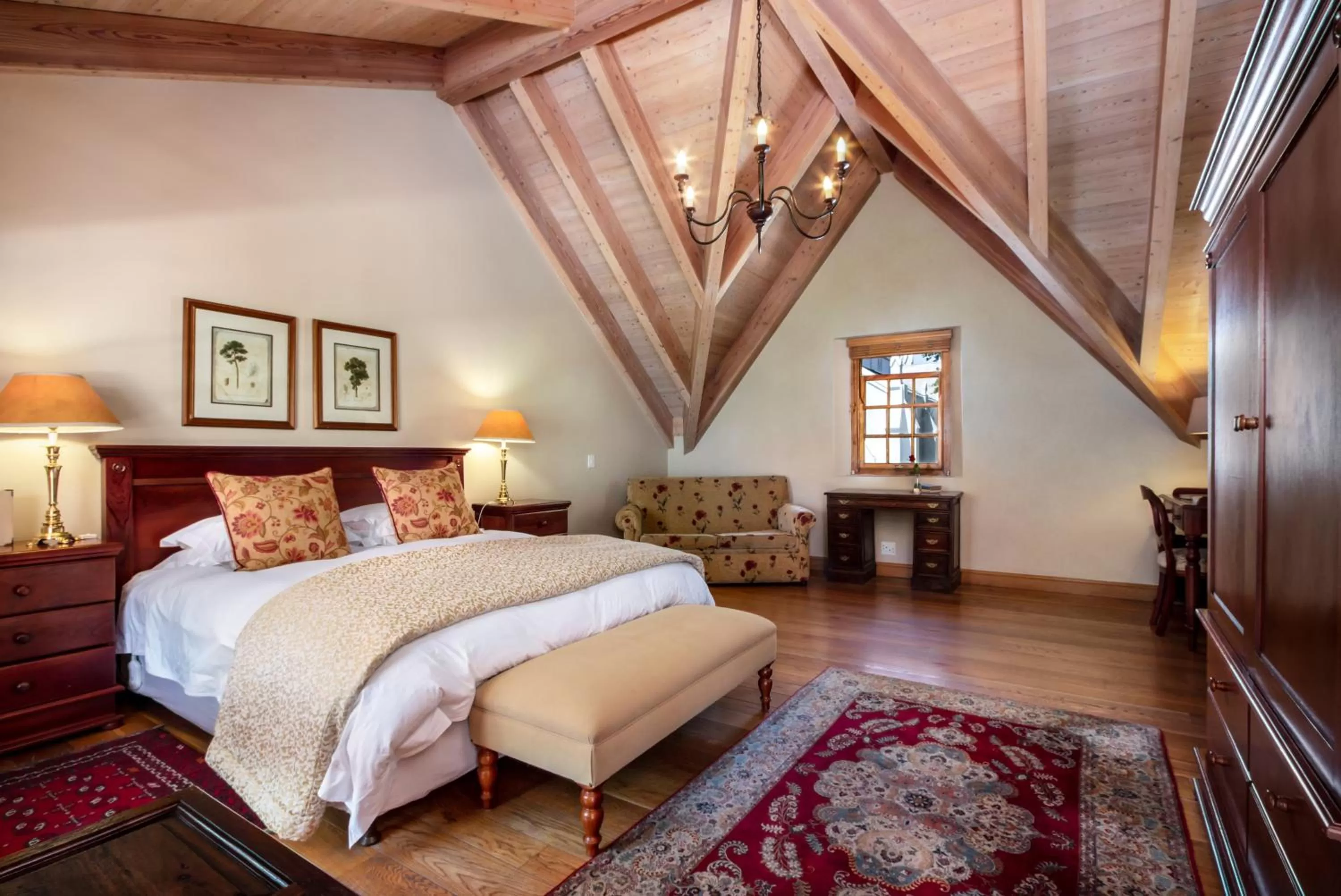 Bedroom, Bed in De Hoek Manor