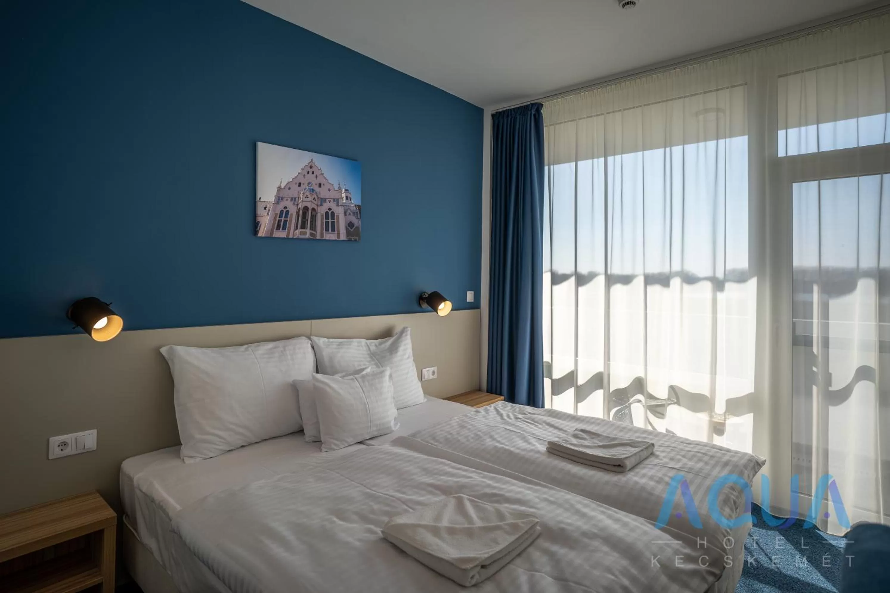 Photo of the whole room, Bed in Aqua Hotel