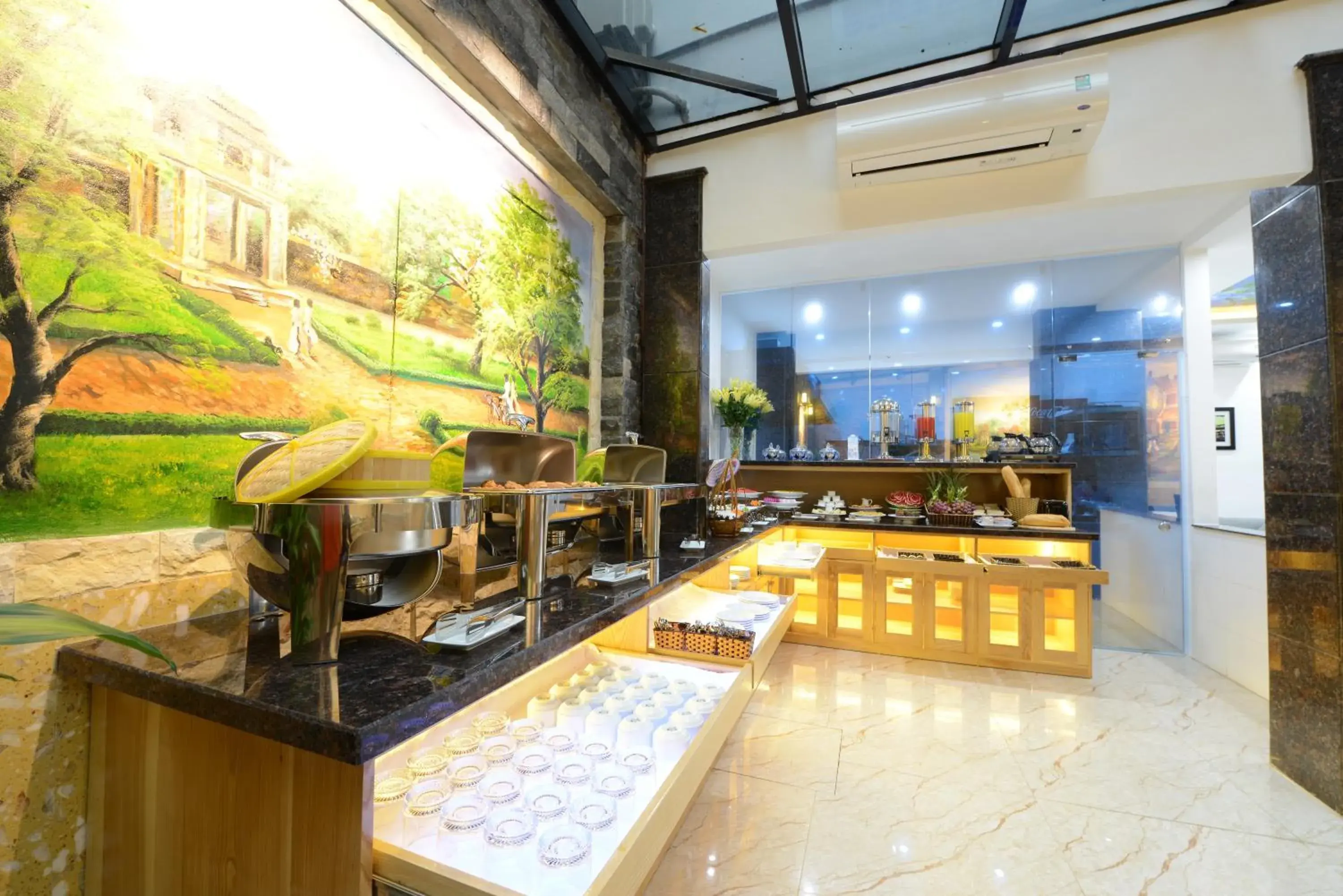 Restaurant/Places to Eat in Blue Hanoi Inn City Hotel