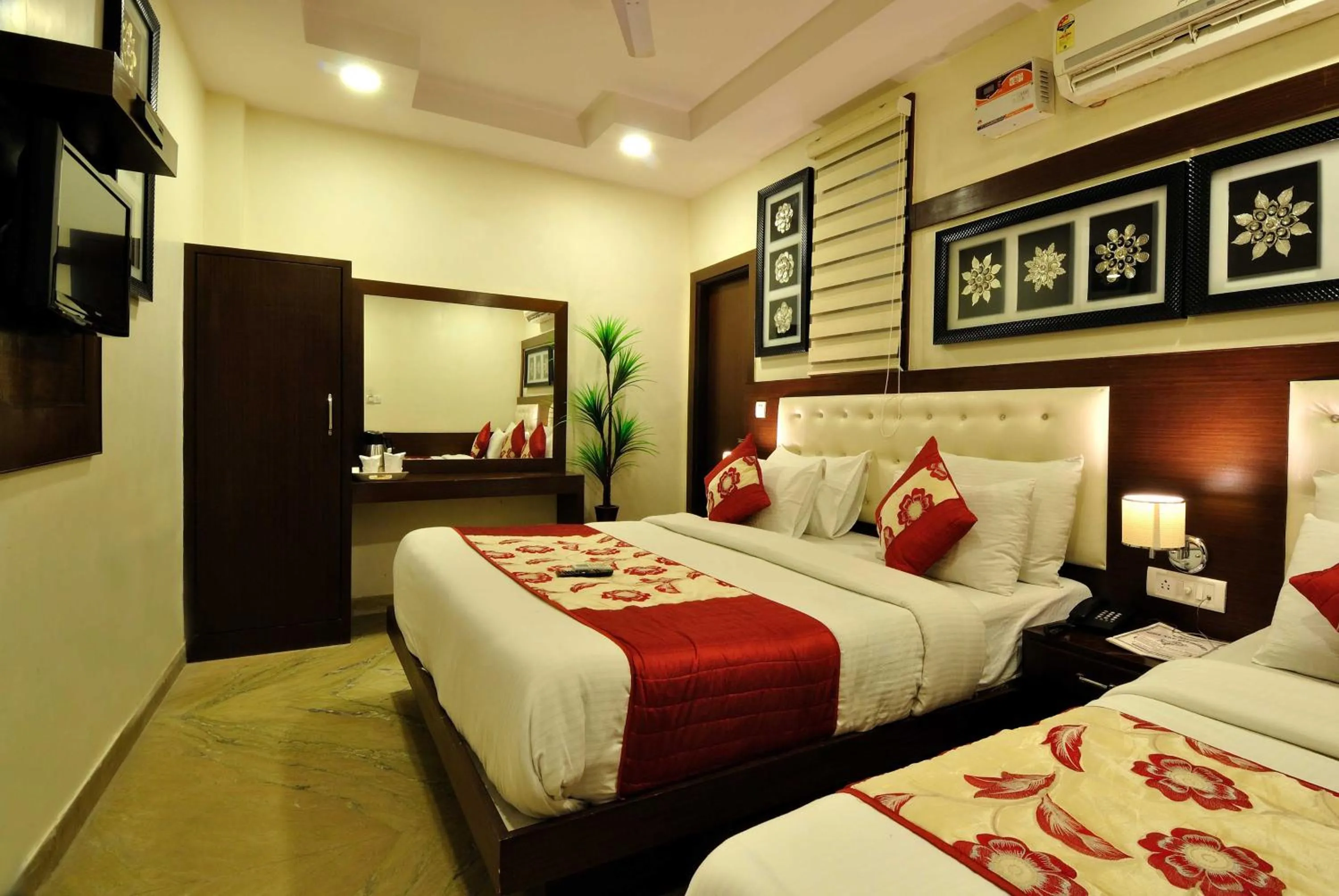 bunk bed, Bed in Hotel Nirmal Mahal - Paharganj - New Delhi