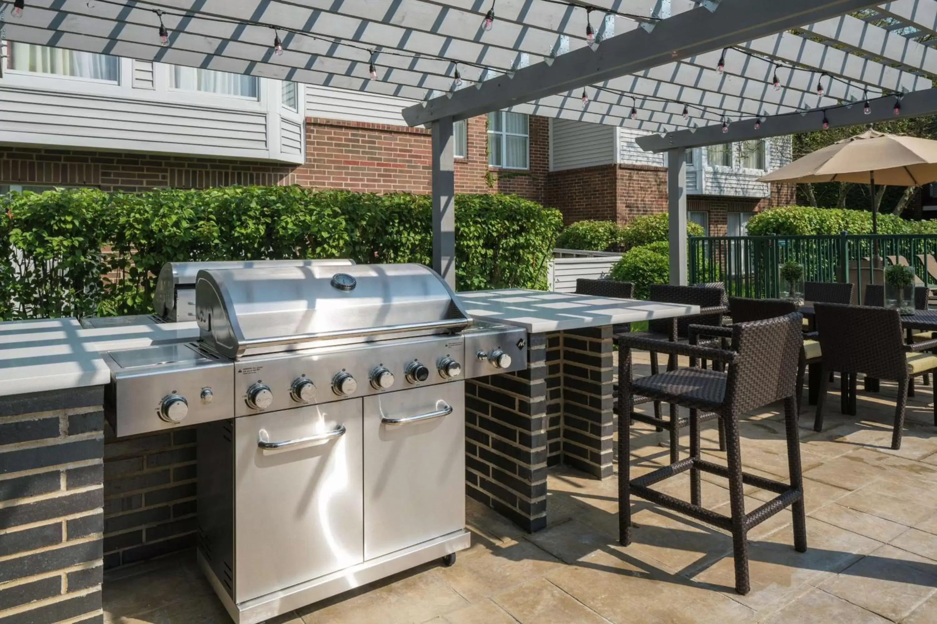 Property building, BBQ Facilities in Homewood Suites by Hilton Chicago - Schaumburg