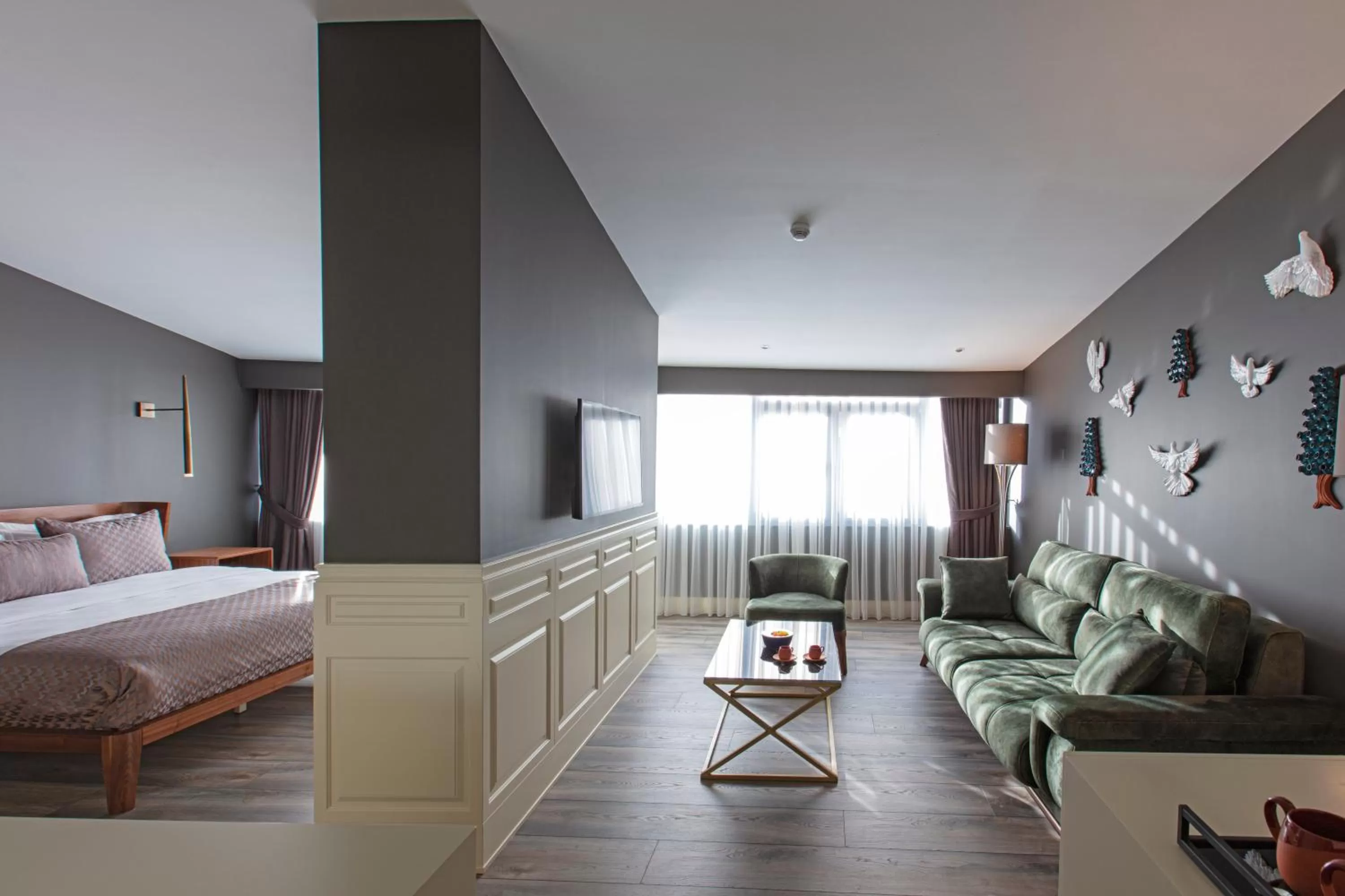 Living room, Bed in Hotel Miniature - Ottoman Mansion