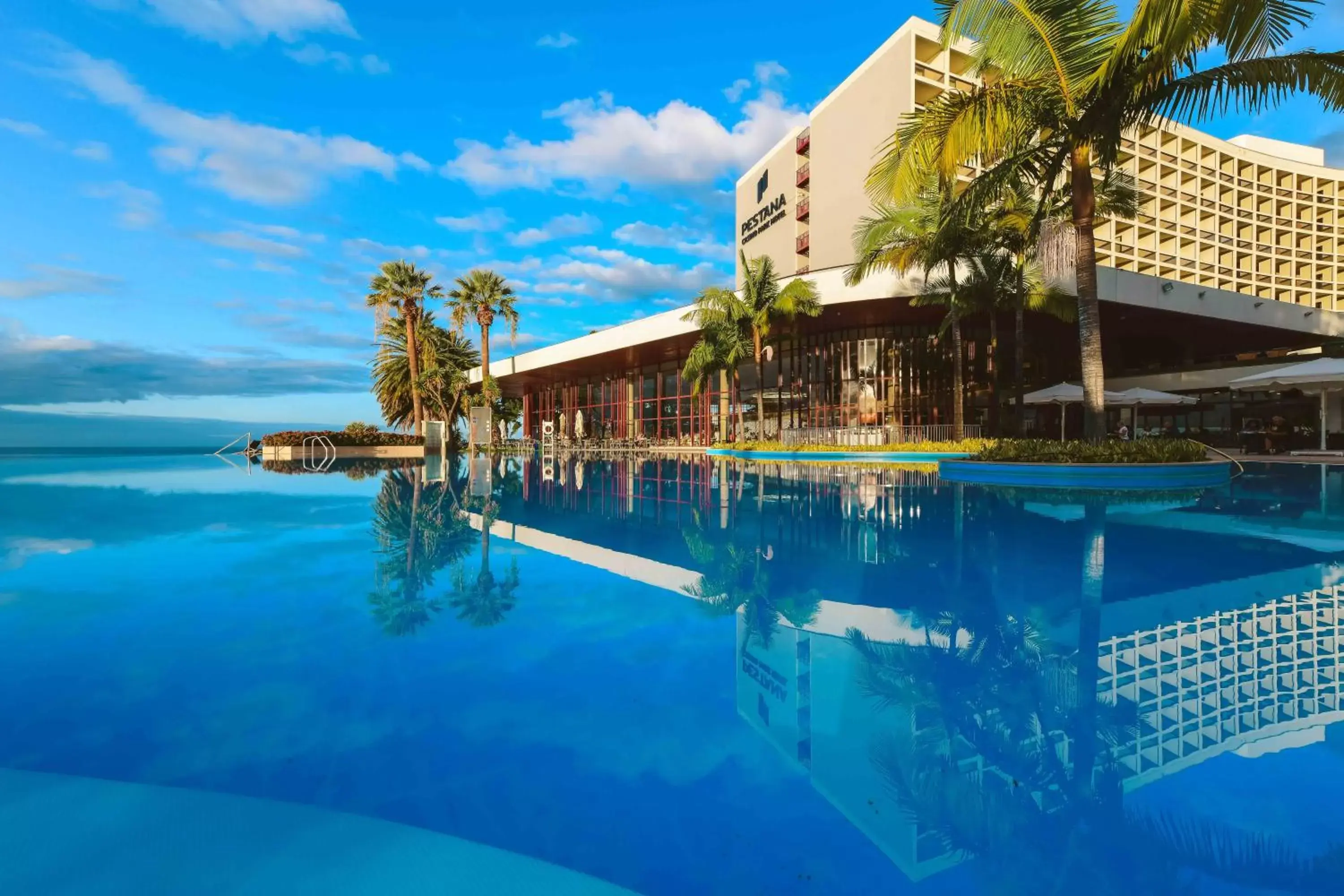 Property building, Swimming Pool in Pestana Casino Park Hotel & Casino