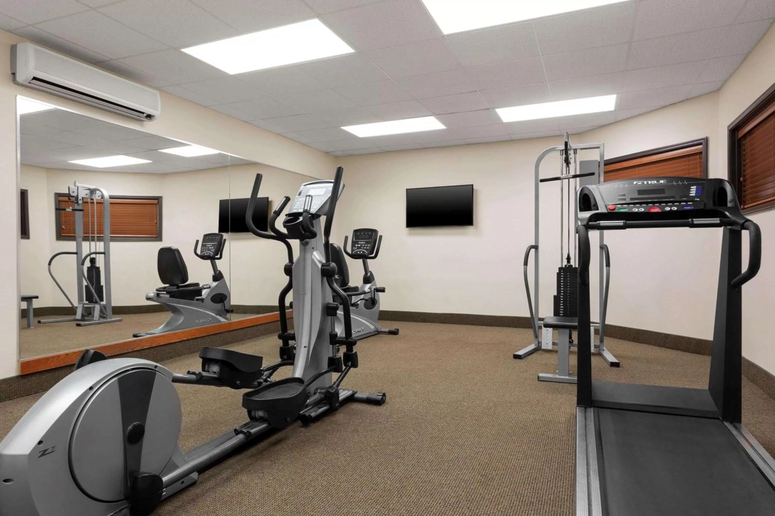 Fitness centre/facilities in Wingate by Wyndham Bentonville