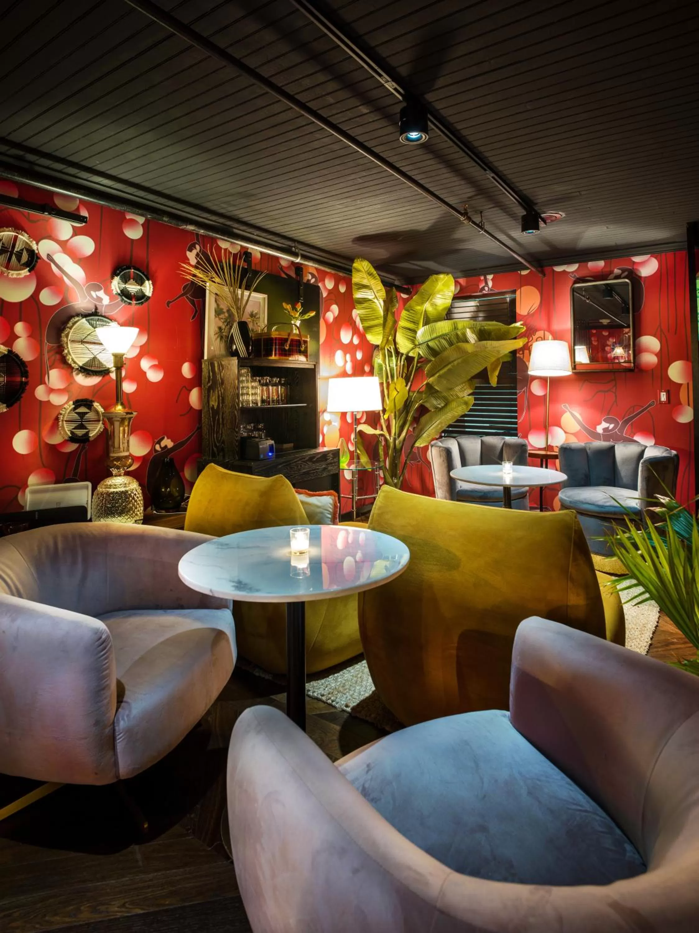 Lounge or bar in American Beech Hotel