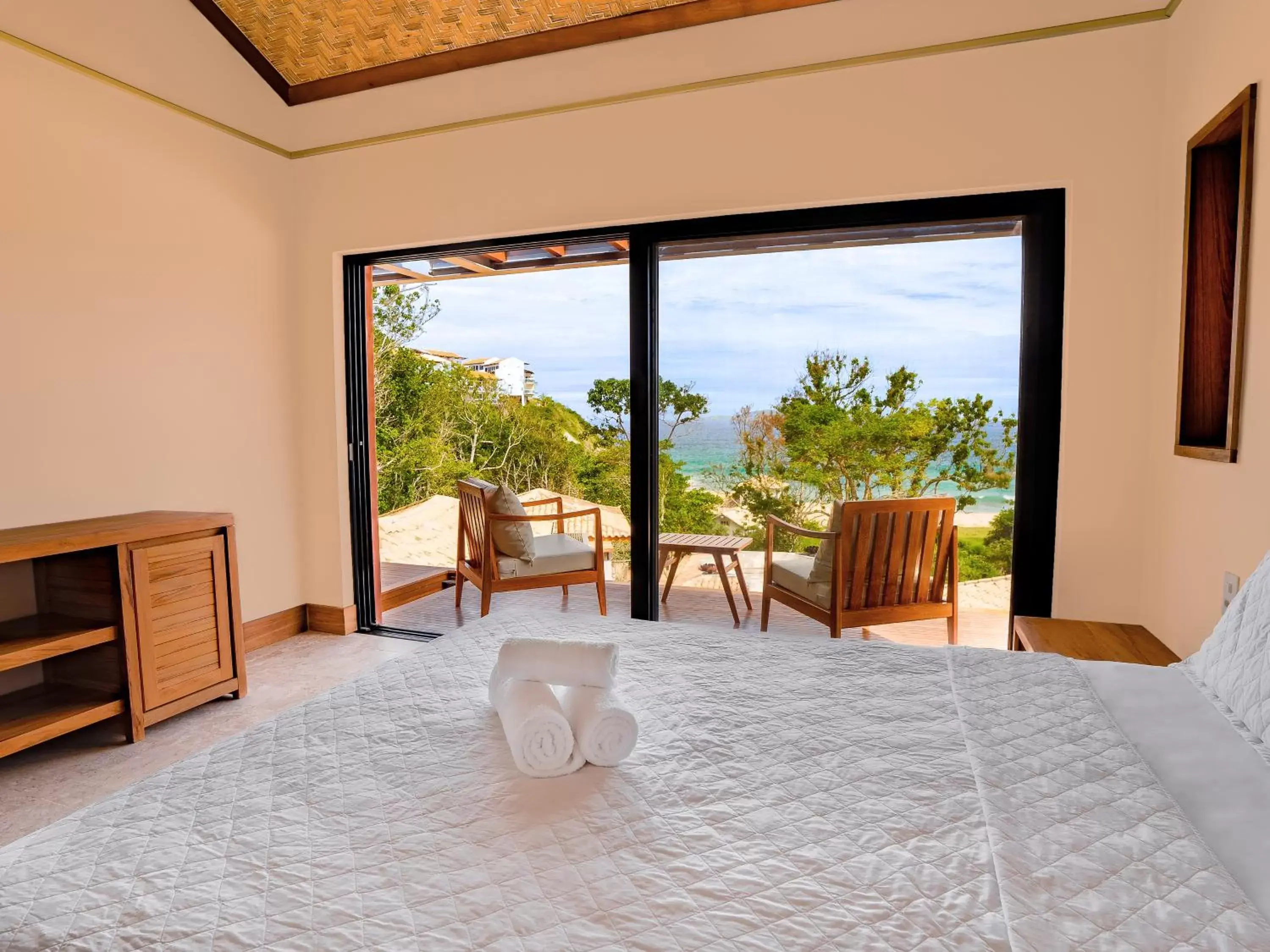 Balcony/Terrace, Bed in Buzios Espiritualidade Hotel