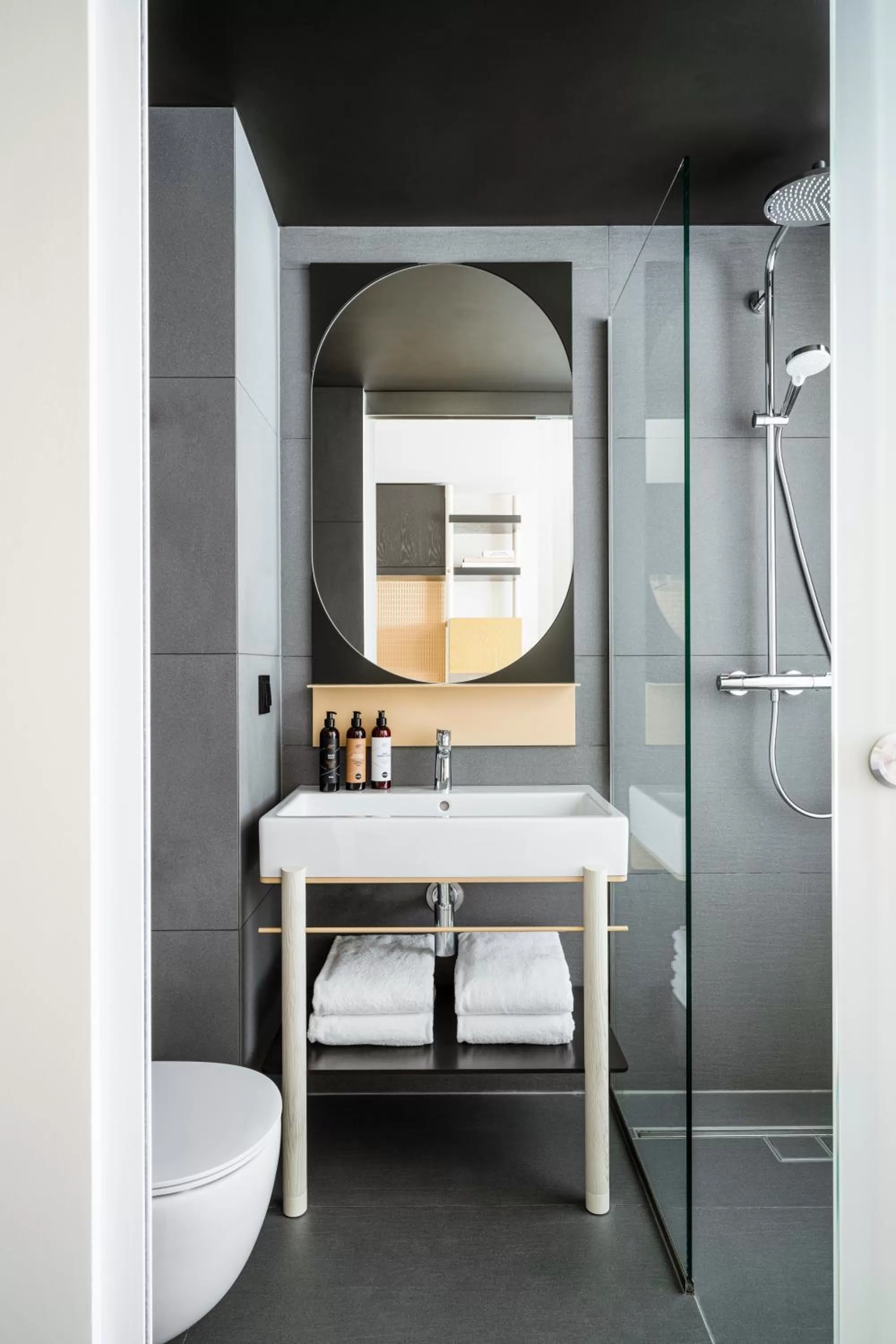 Shower in PURO Kraków Stare Miasto